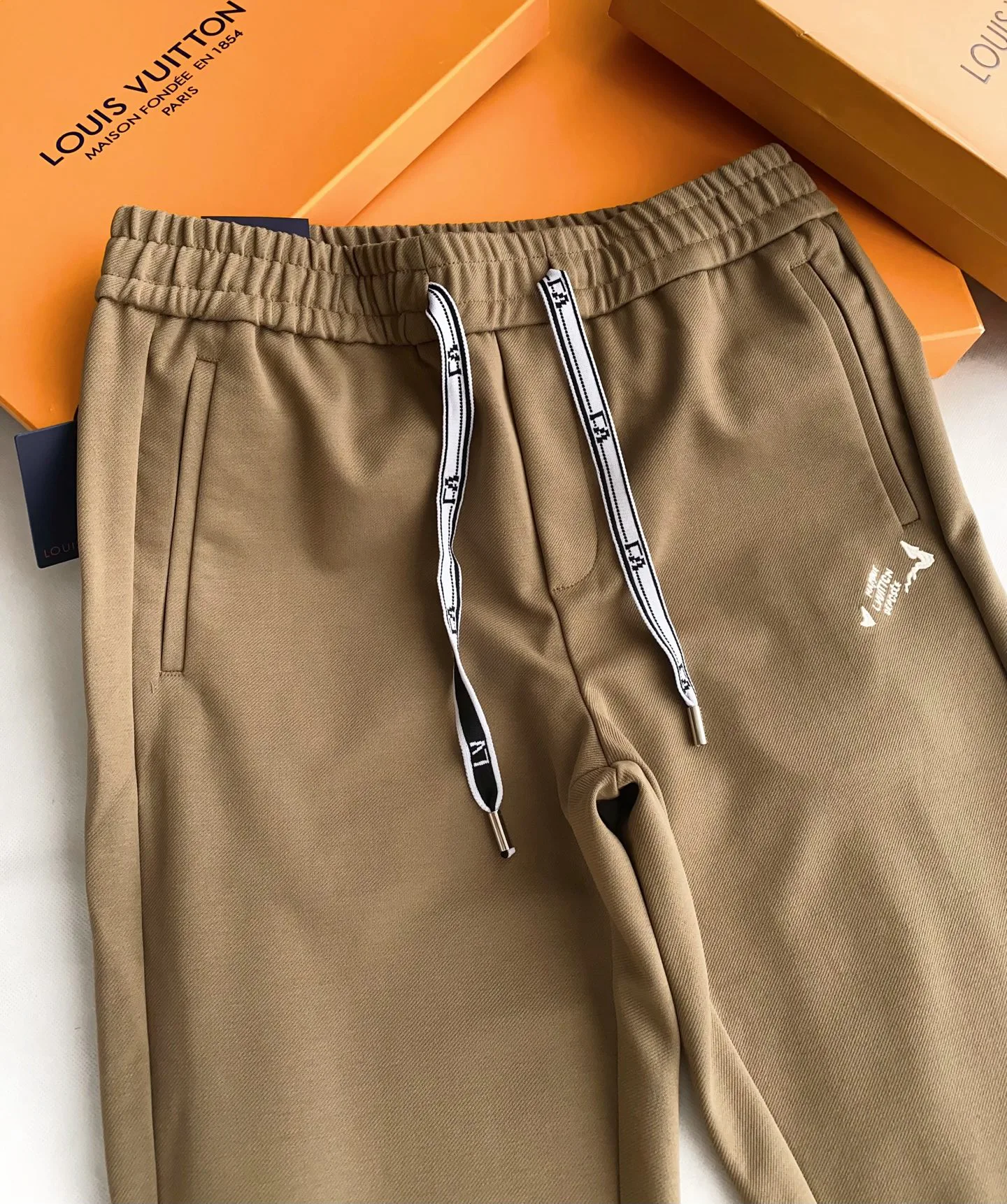 Men's Trousers LOUIS VUITTON 18161918