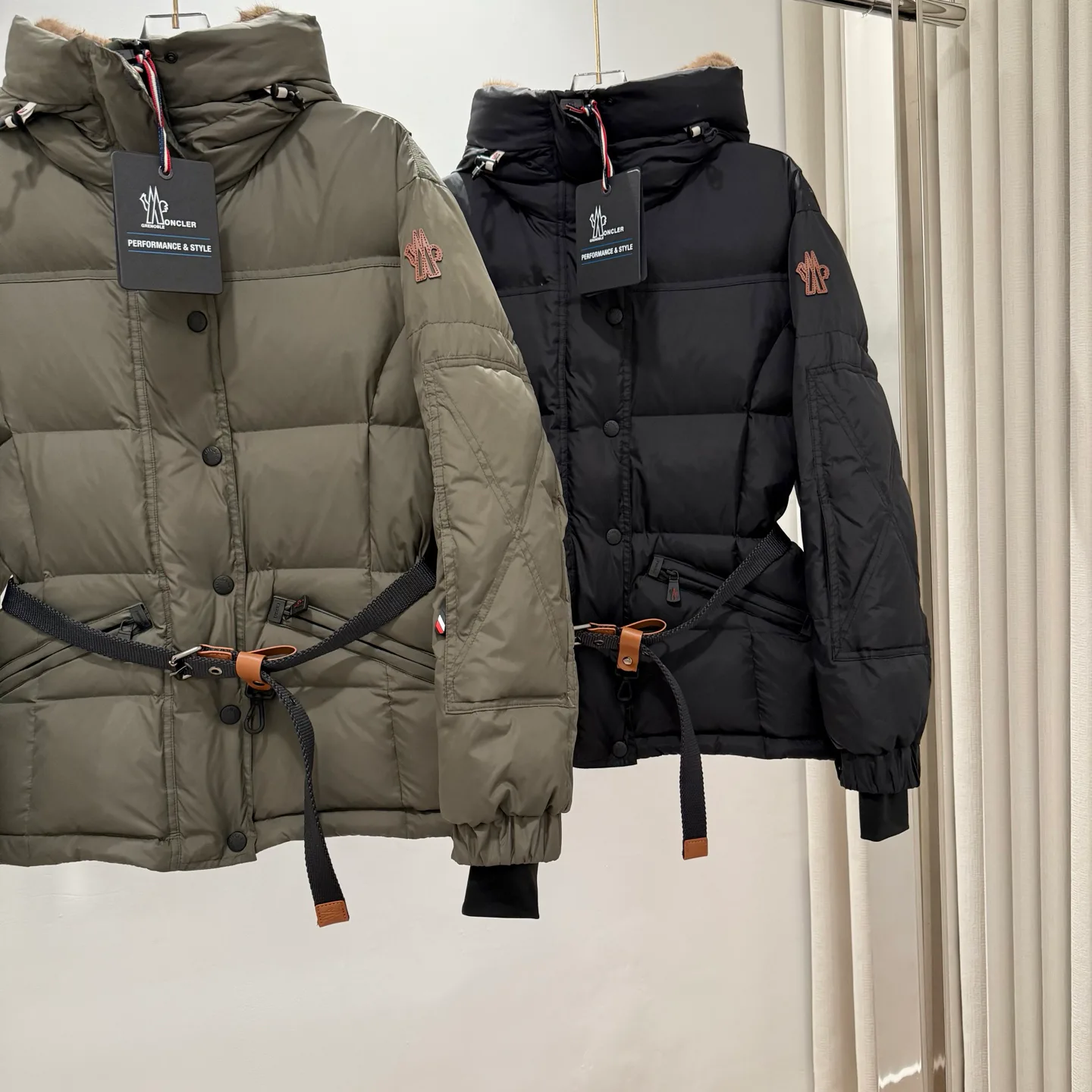 Куртки И Пуховики Женские Moncler 18555784