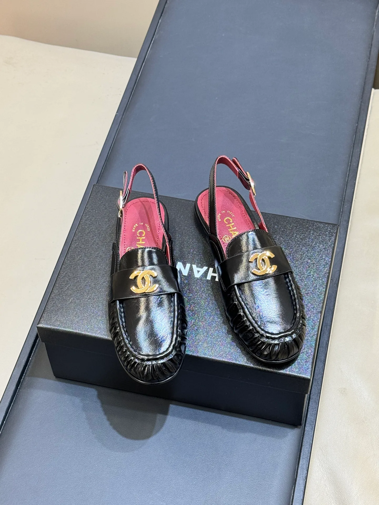 Women's Loafers And Moccasins CHANEL 18073087