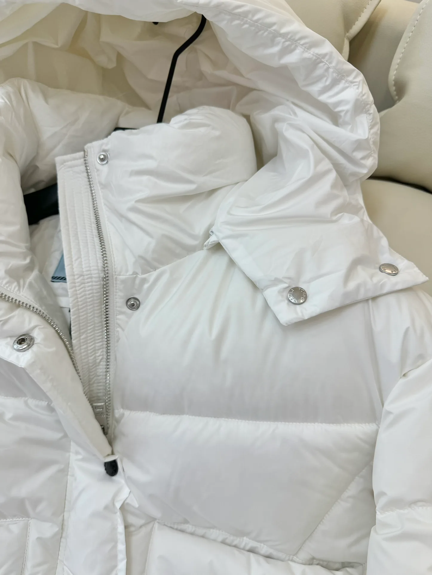 Women's Jackets And Down Jackets PRADA 17910129