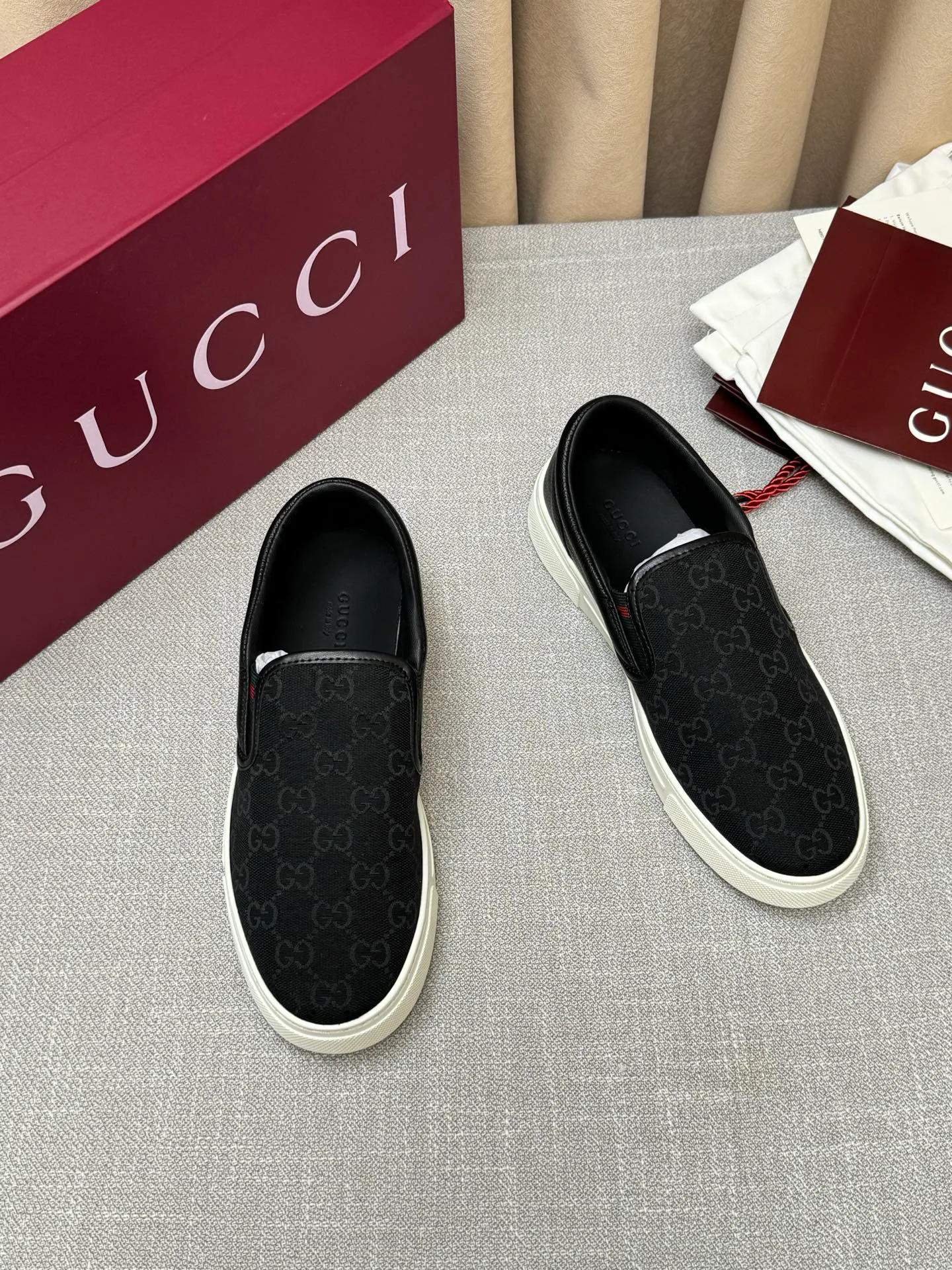 Men's Sneakers GUCCI 17620471