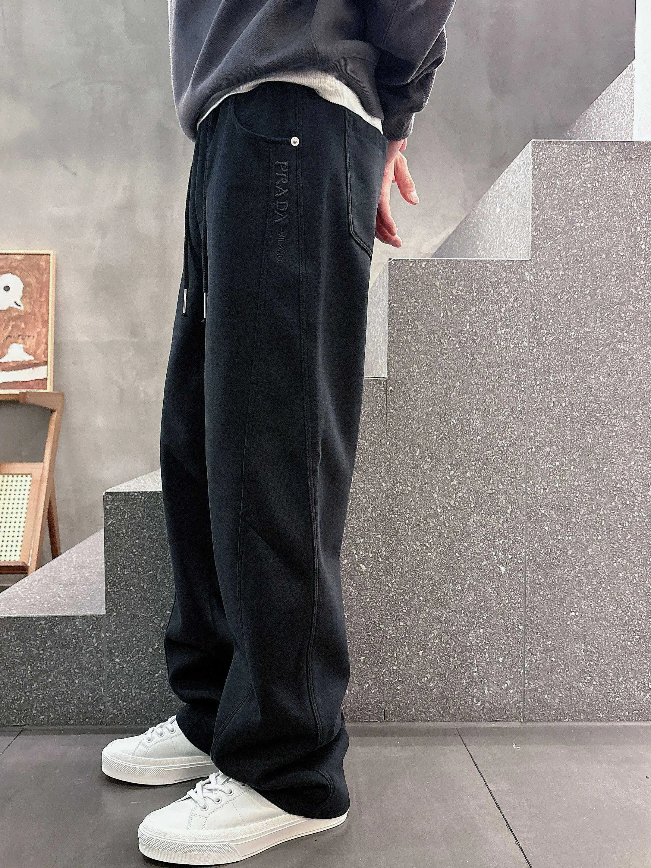 Men's Trousers PRADA 18368700