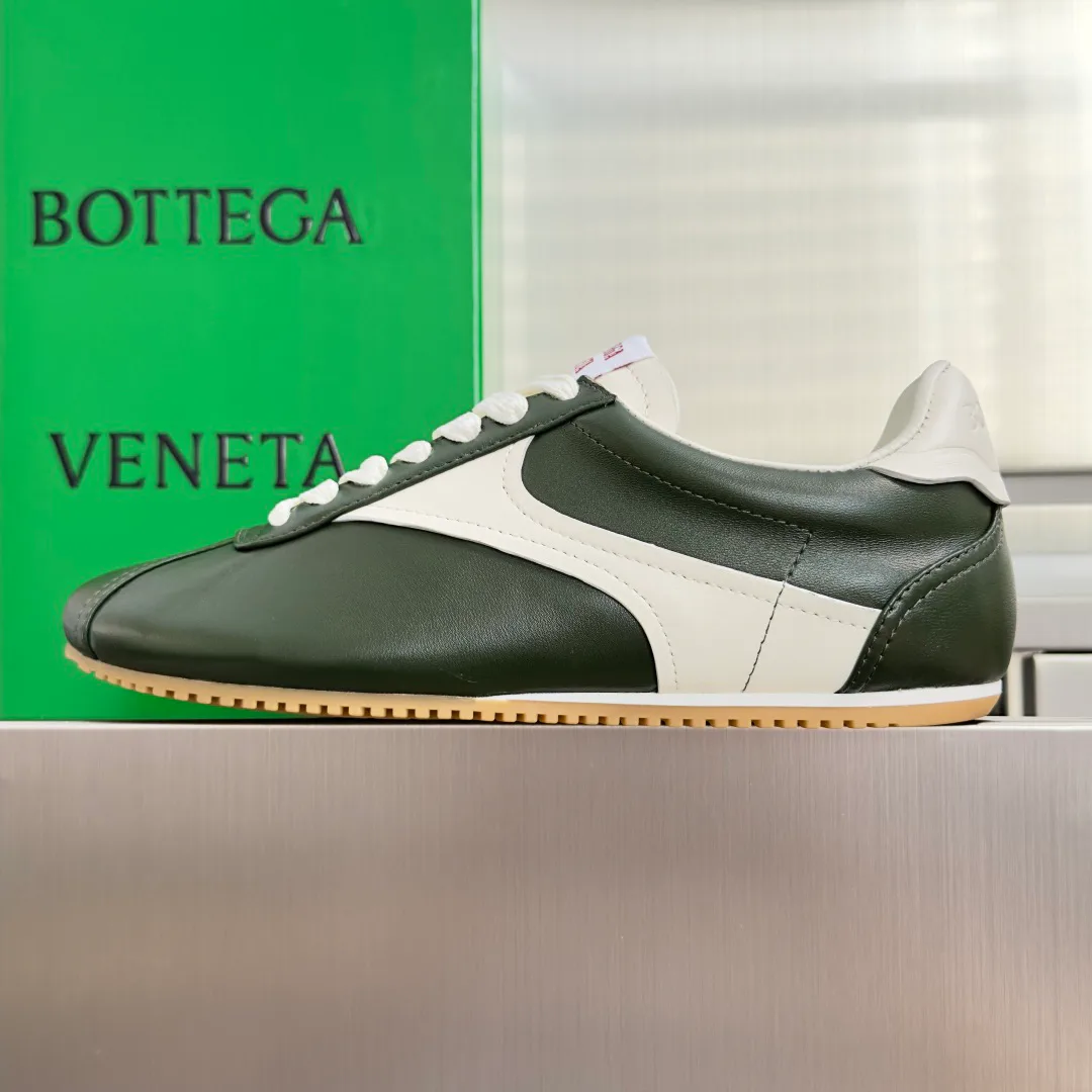Women's Sneakers BOTTEGA VENETA 18125569