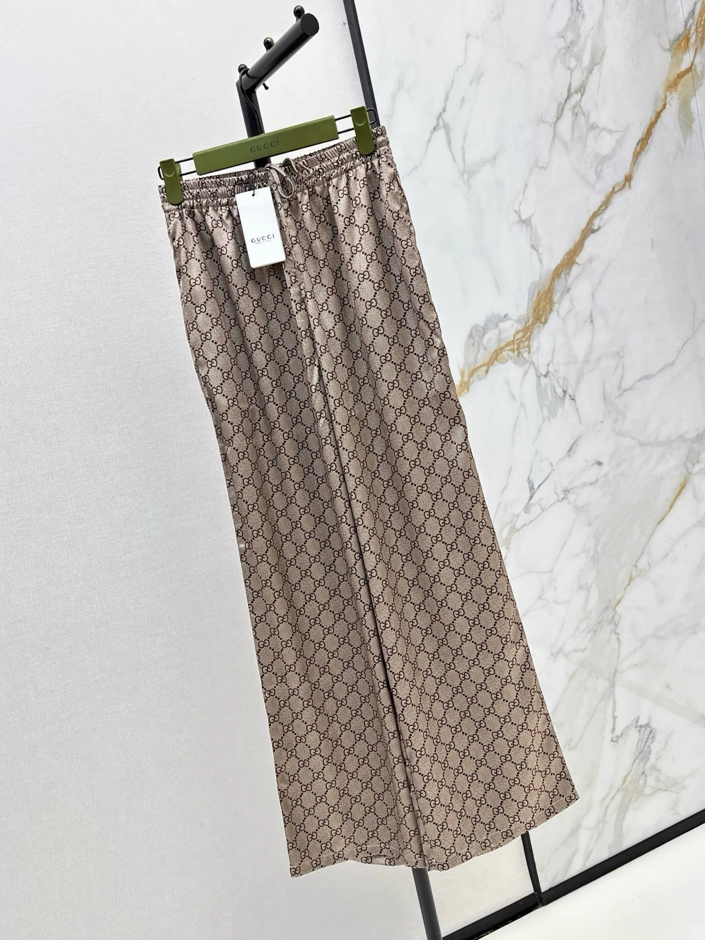 Women's Trousers GUCCI 17988513