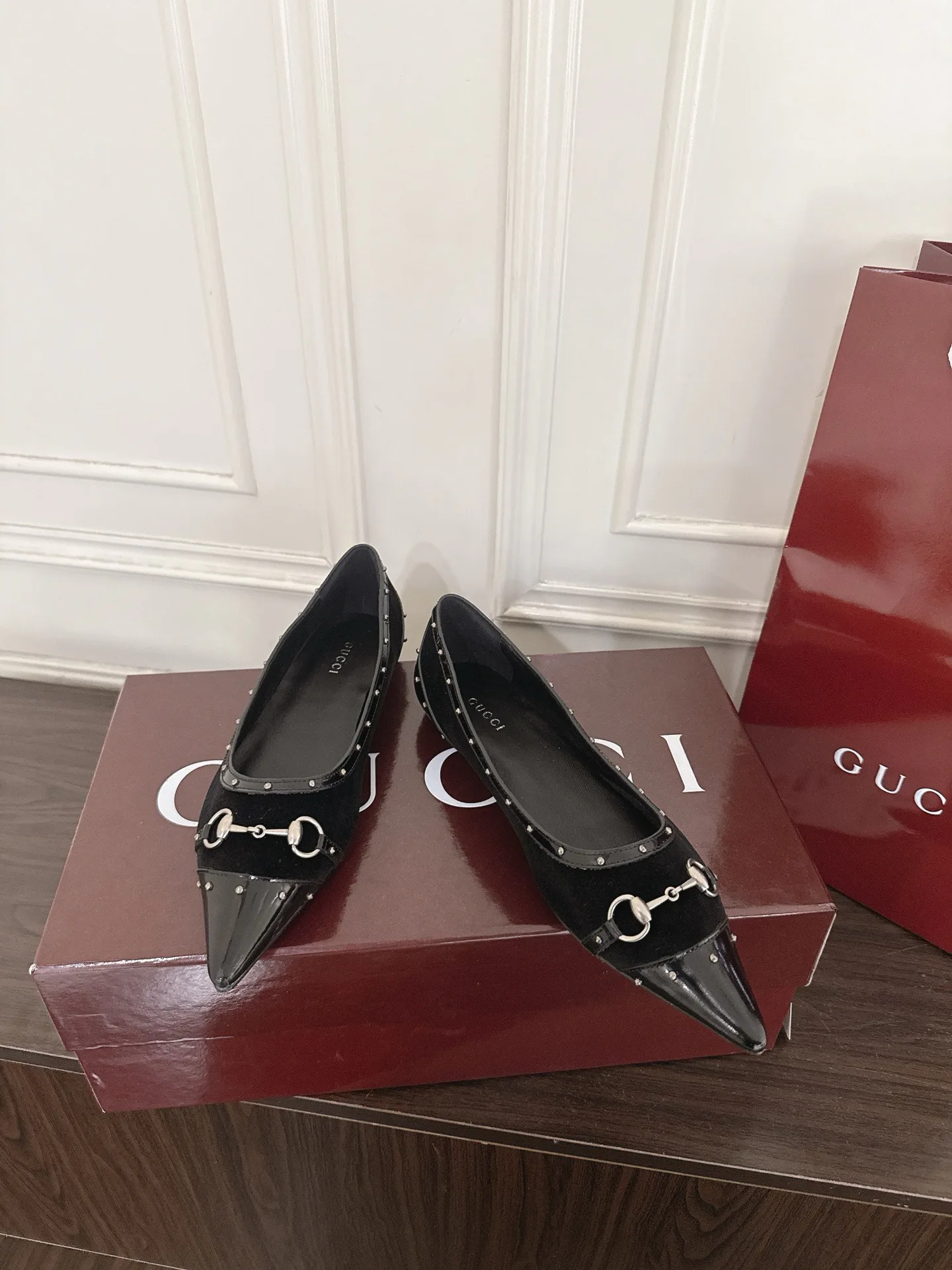 Women's Ballet Flats GUCCI 18135568