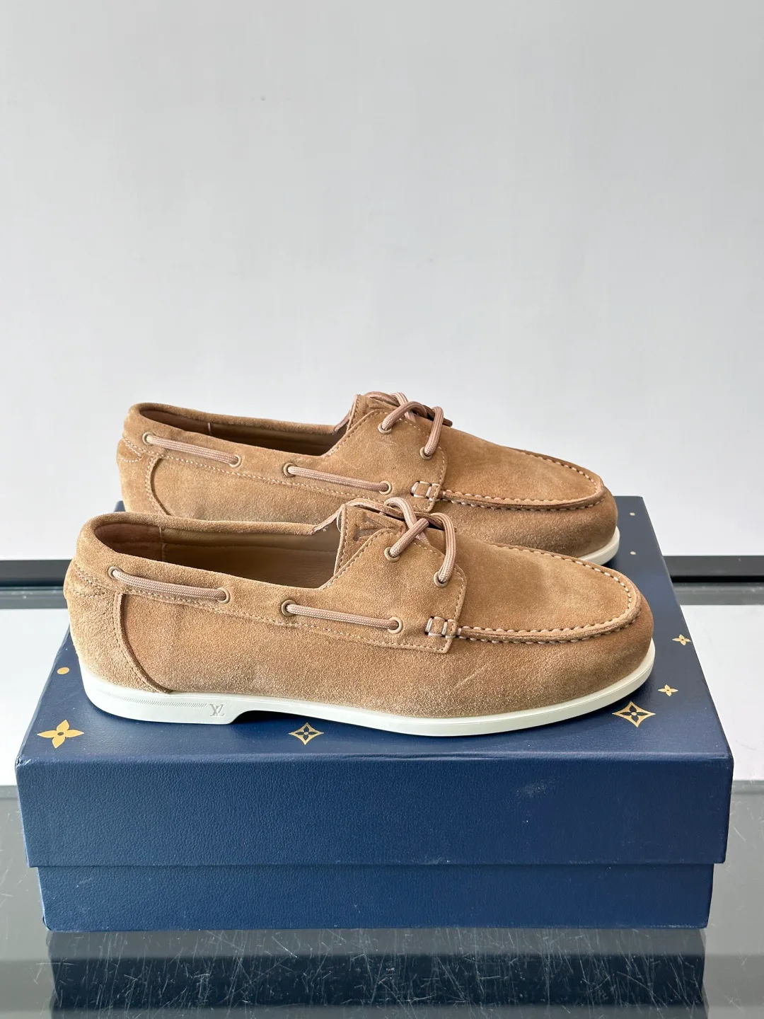 Men's Loafers And Dress Shoes LOUIS VUITTON 17941071