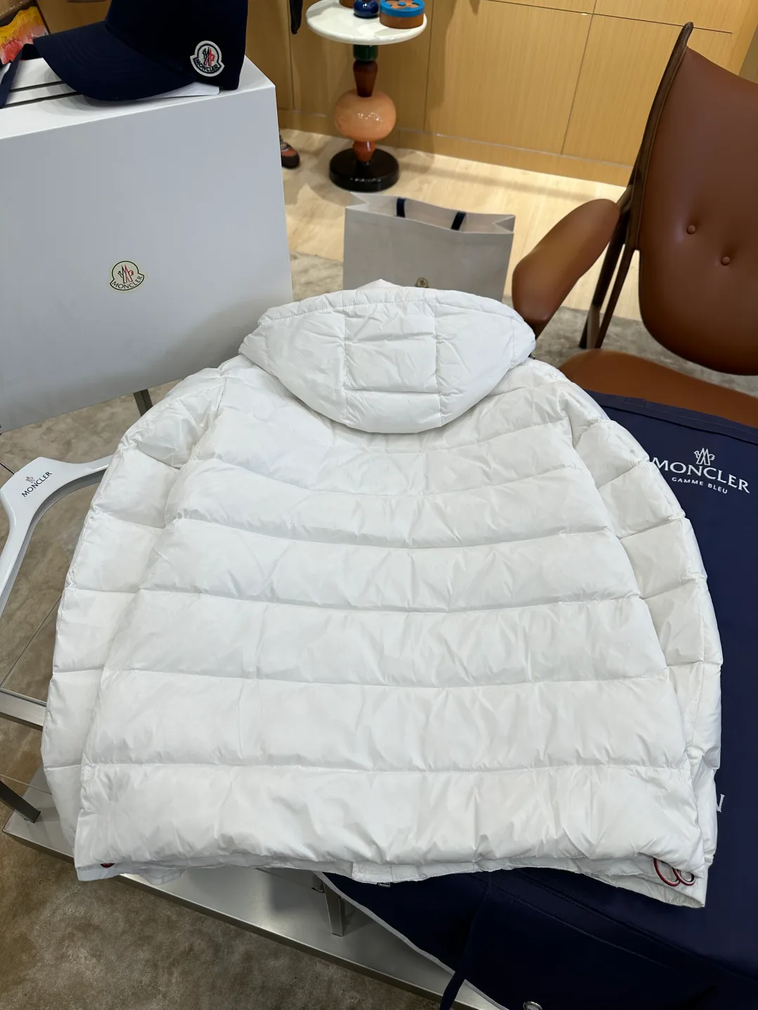 Men's Jackets And Down Jackets MONCLER 18260915