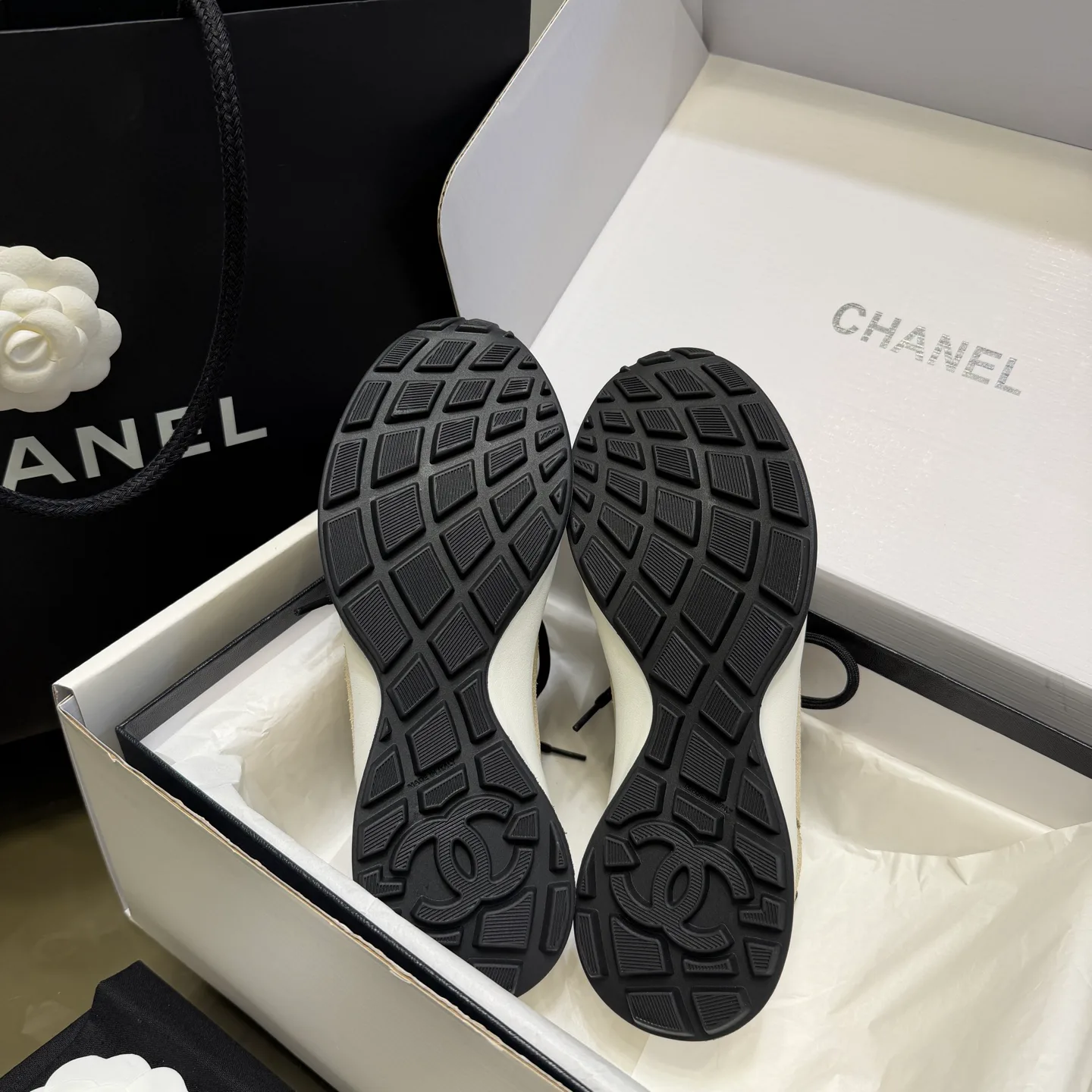 Women's Sneakers CHANEL 17877255