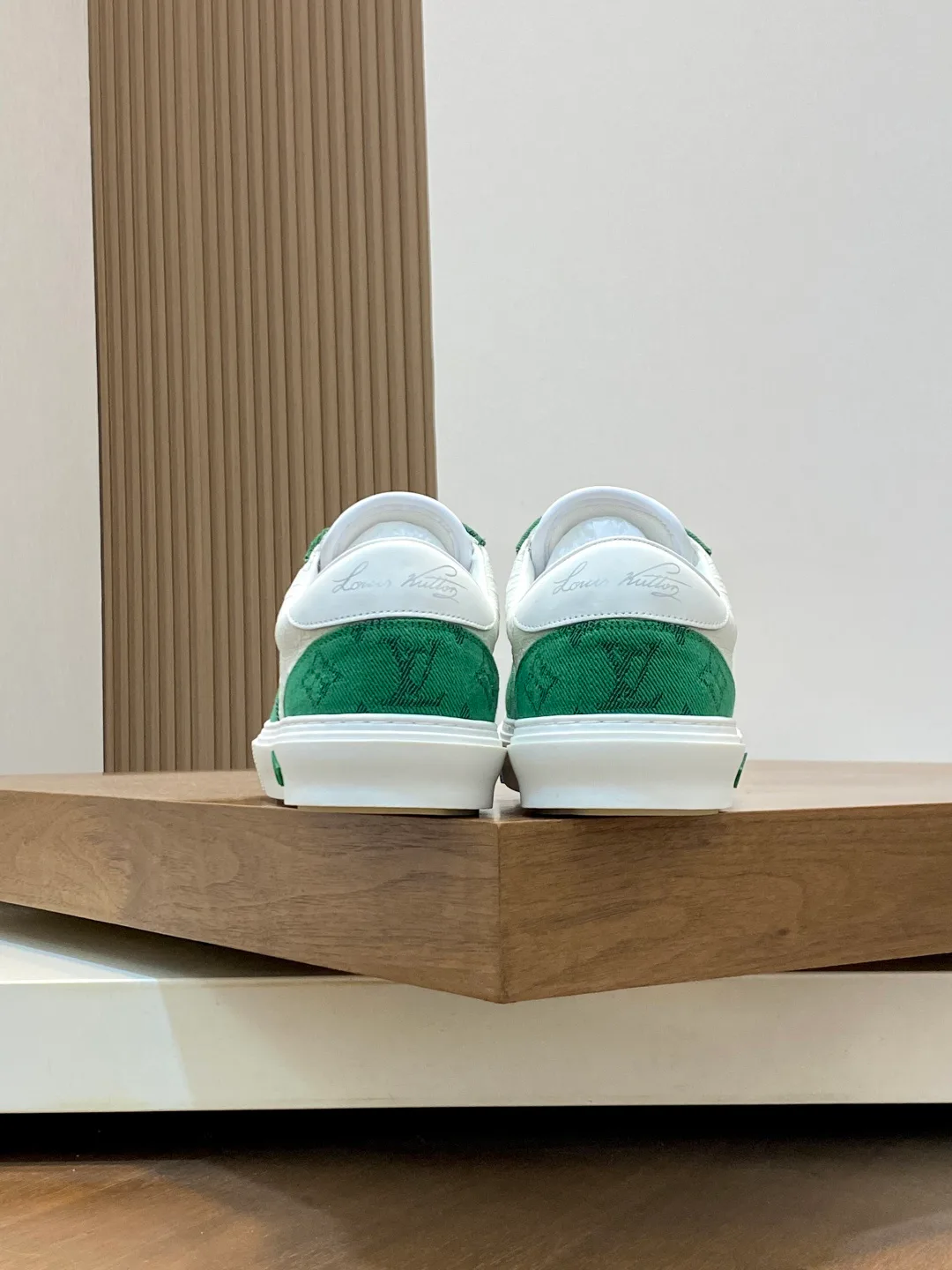 Men's Sneakers LOUIS VUITTON 17934206