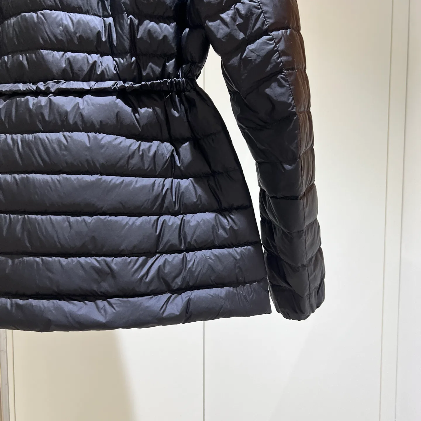 Women's Jackets And Down Jackets MONCLER 18180089