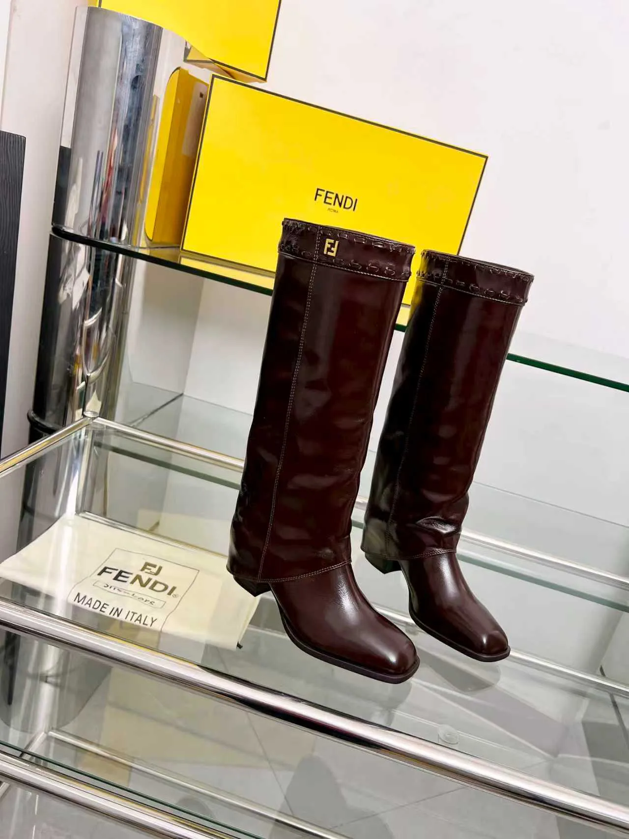 Women's Boots FENDI 18104317