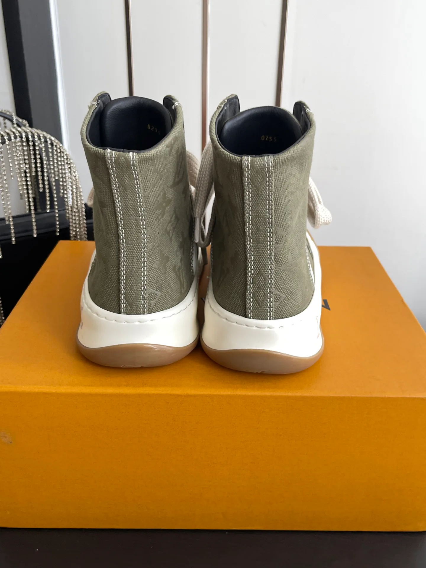Women's Sneakers LOUIS VUITTON 17673243
