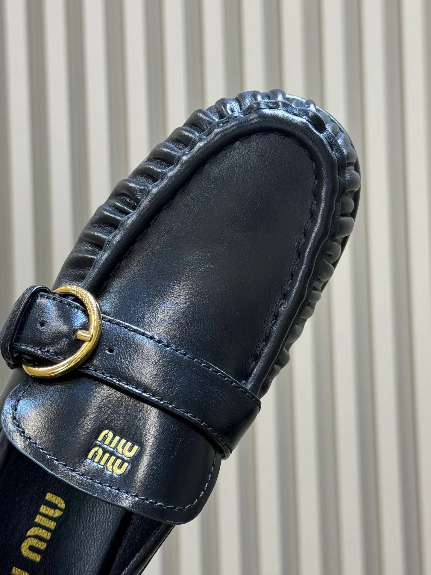 Women's Loafers And Moccasins MIU MIU 18072907