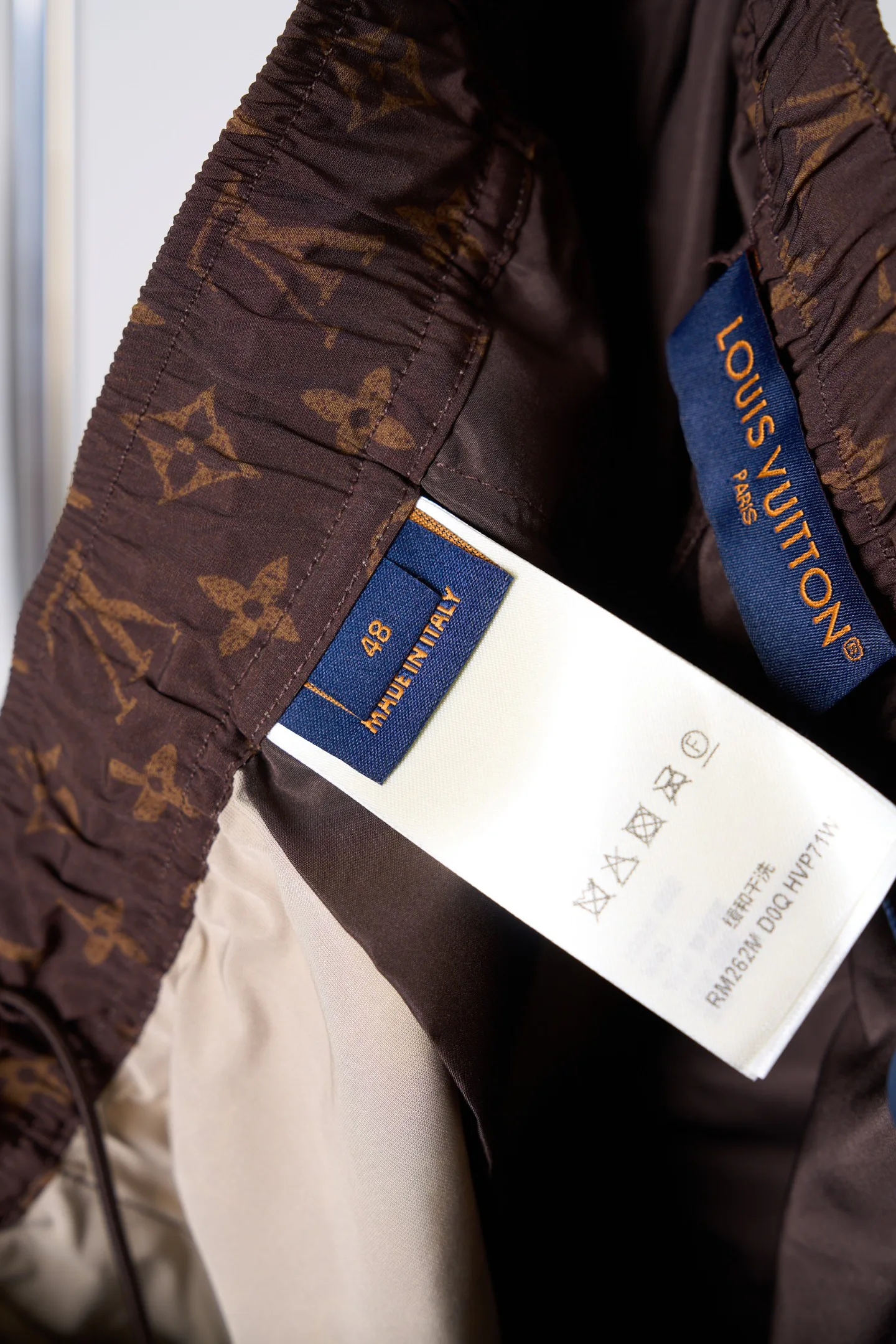 Men's Trousers LOUIS VUITTON 18178925