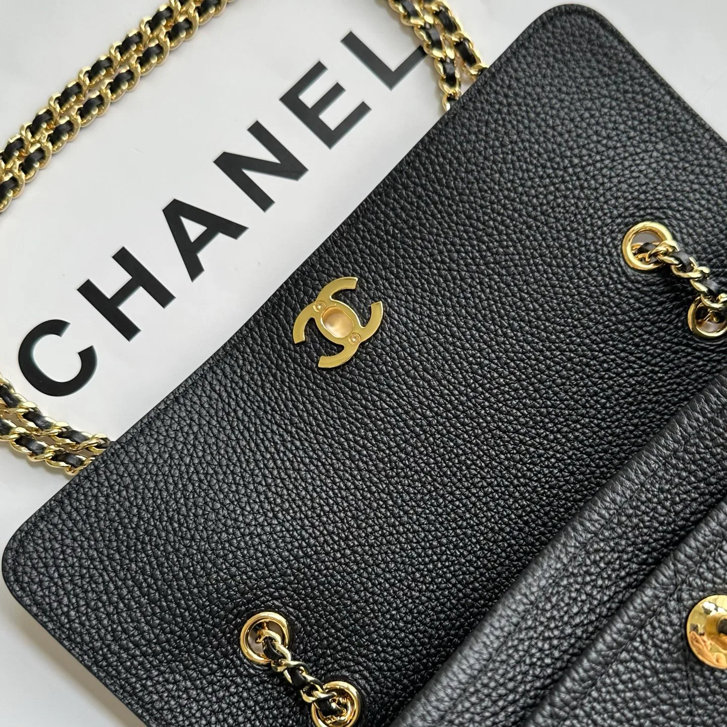 Women's Classic Handbags CHANEL 17939598