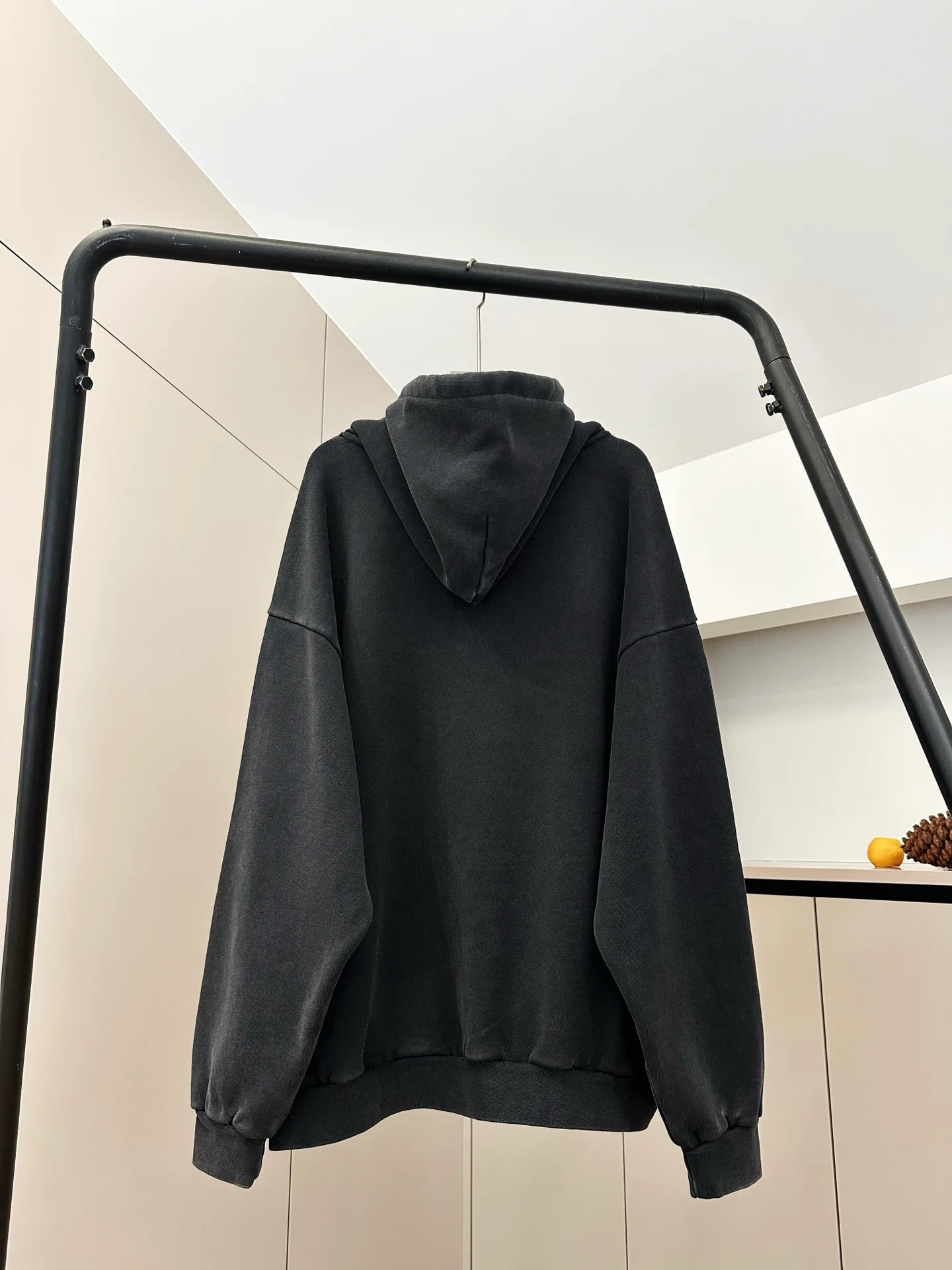 Men's Sweatshirts And Hoodies BALENCIAGA 18411479