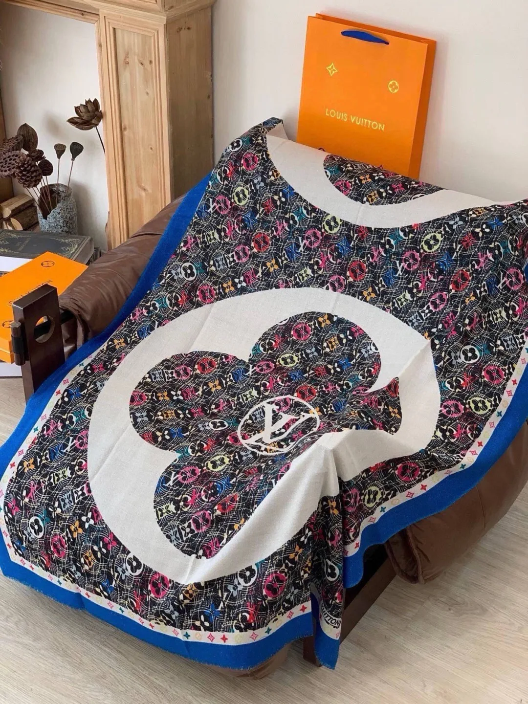 Scarves LOUIS VUITTON 17673170