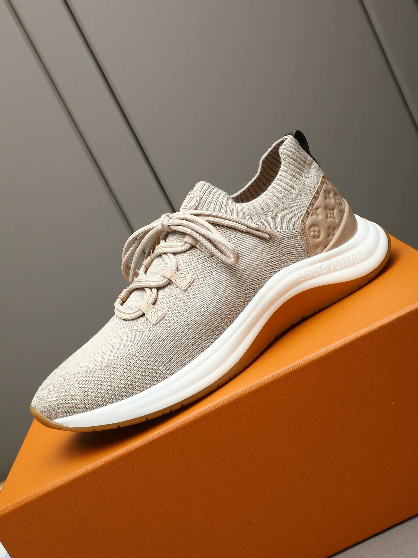 Women's Sneakers LOUIS VUITTON 17947267