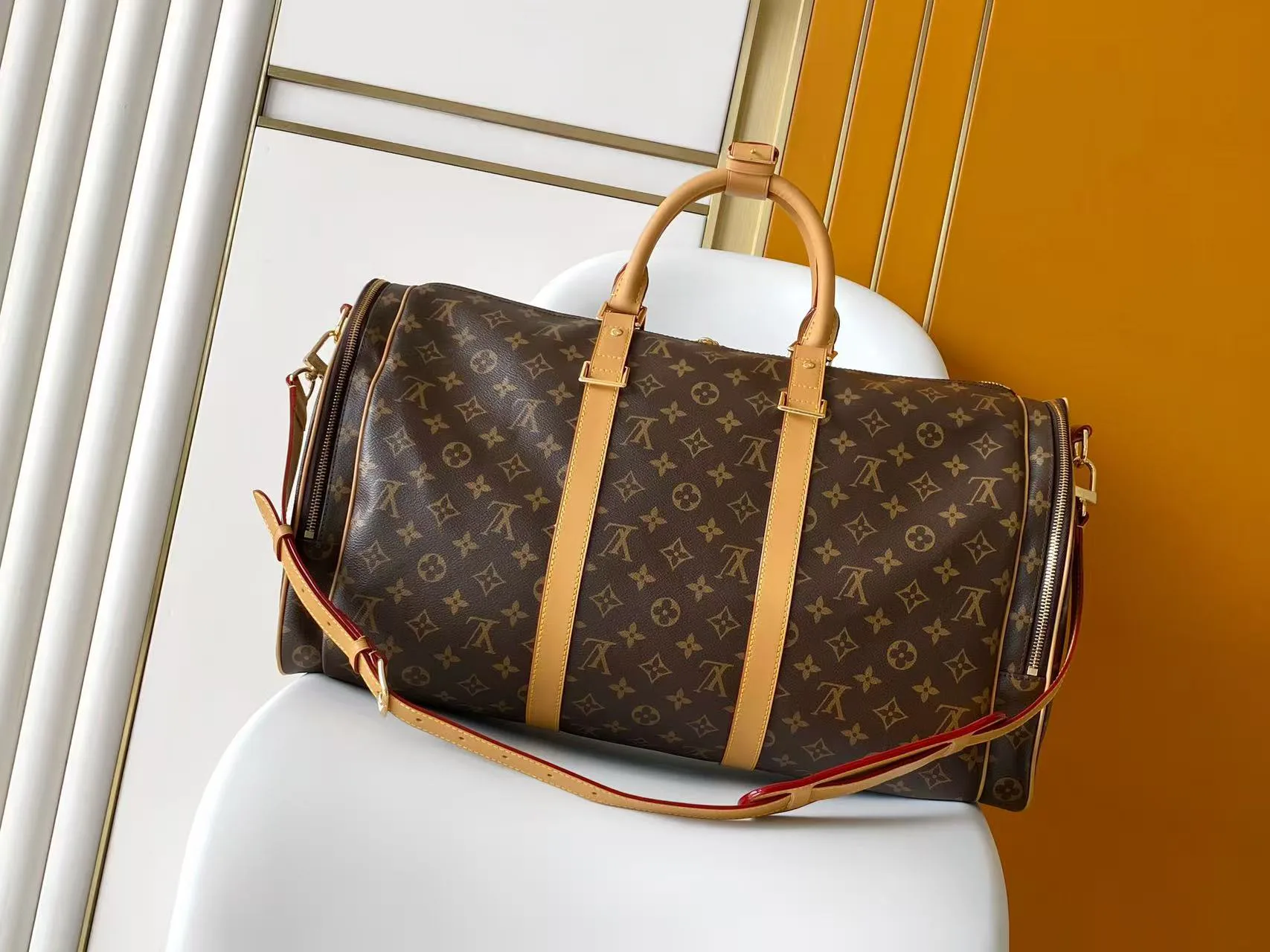 Women's Travel Bags LOUIS VUITTON 17948740