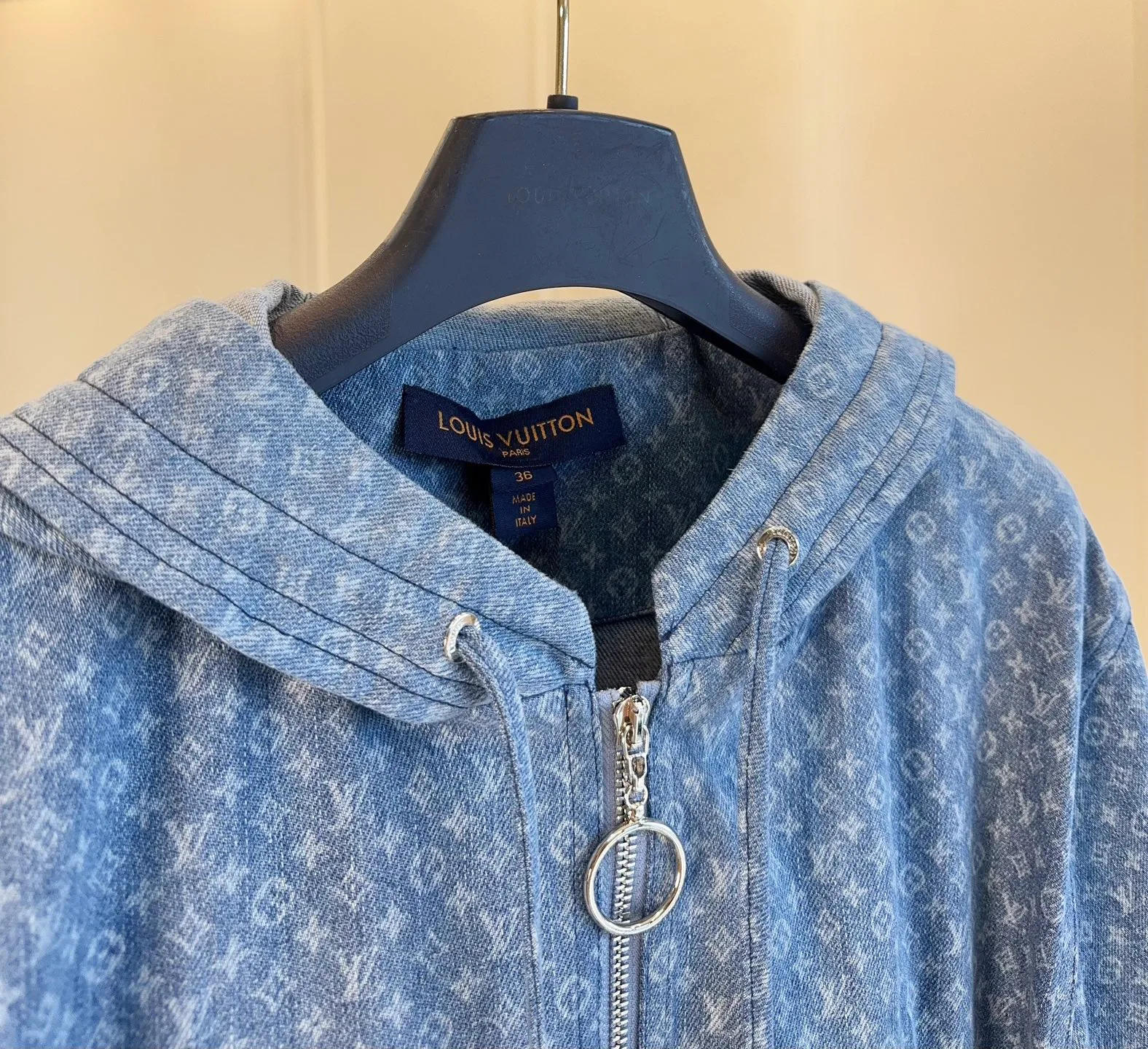Women's Jackets And Down Jackets LOUIS VUITTON 18405498