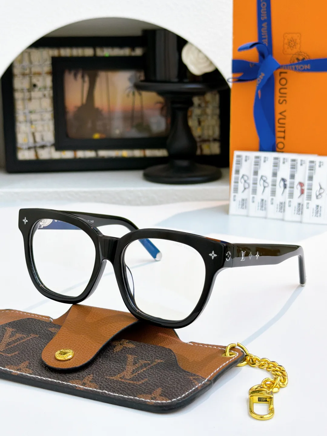 Glasses LOUIS VUITTON 16853130