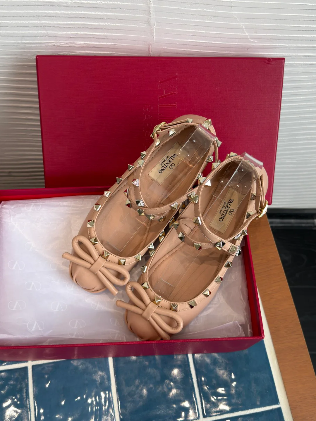 Women's Ballet Flats VALENTINO 18125365