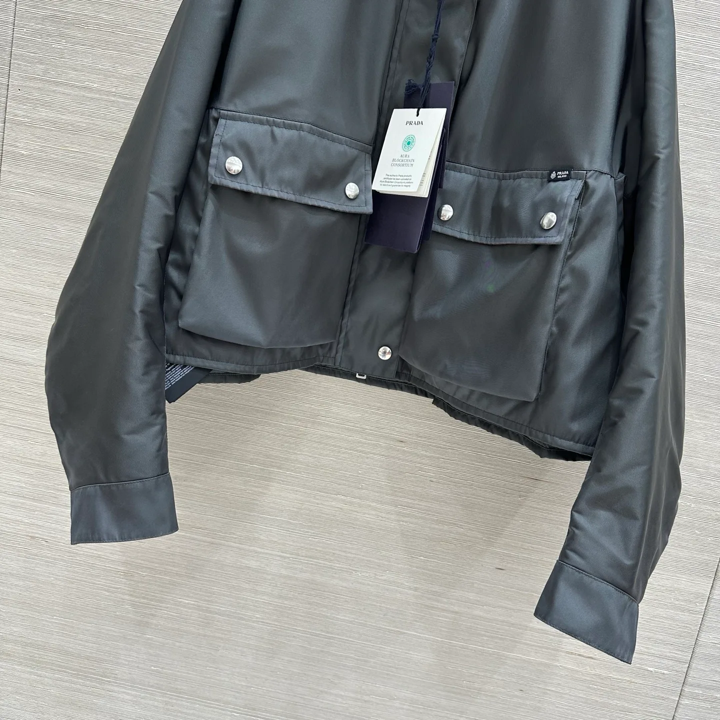 Куртки И Пуховики Женские Prada 18653894