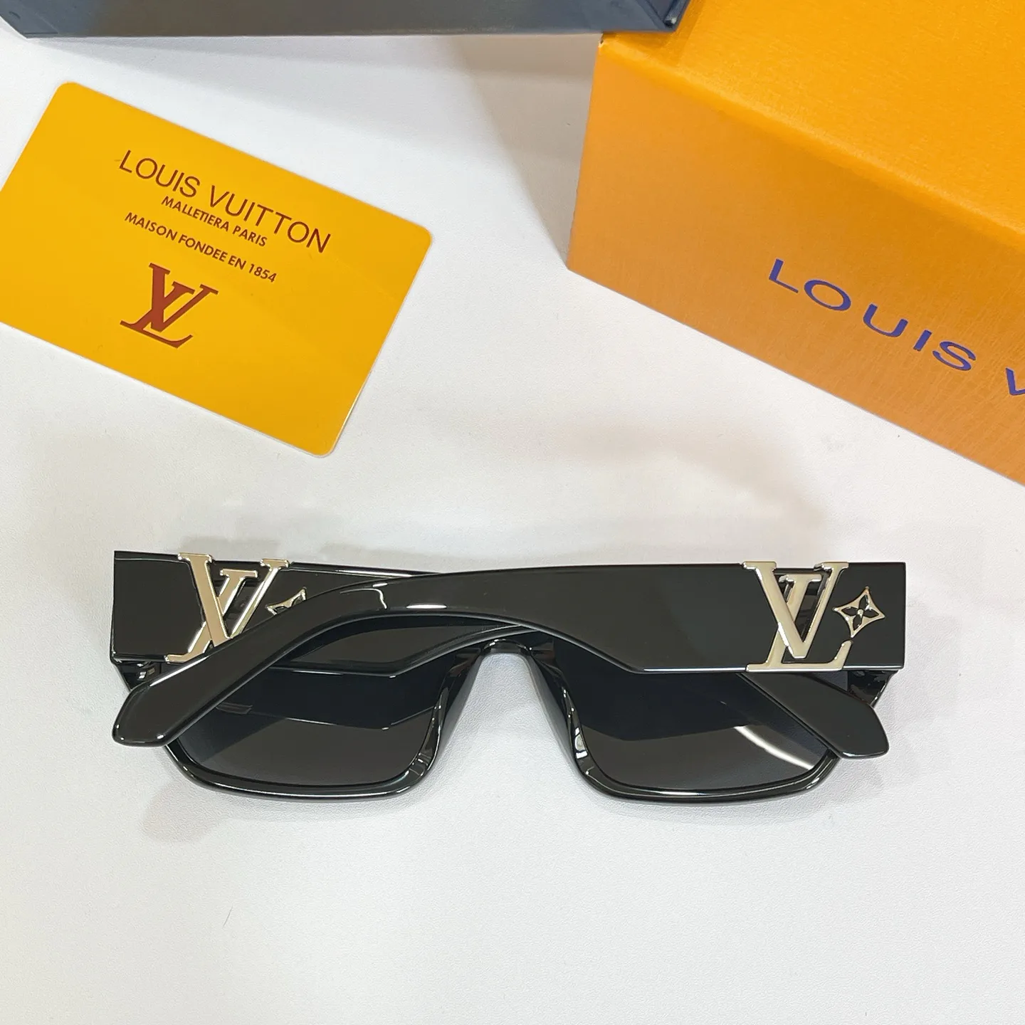 Glasses LOUIS VUITTON 17495877