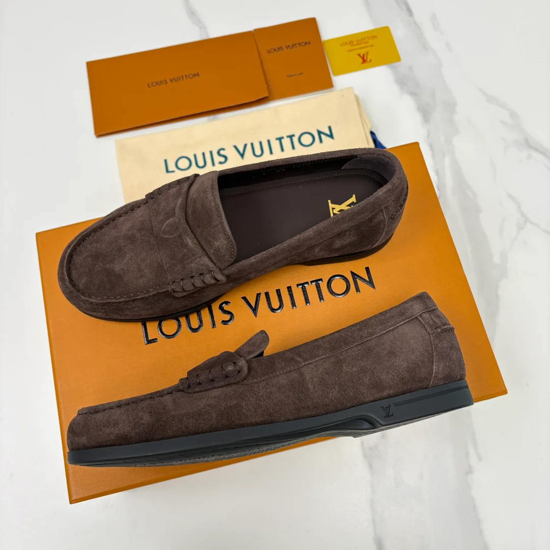 Men's Loafers And Dress Shoes LOUIS VUITTON 17715947