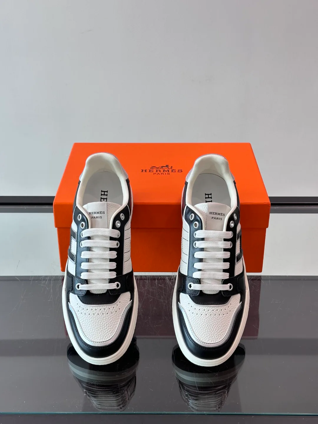 Men's Sneakers HERMES 18500630