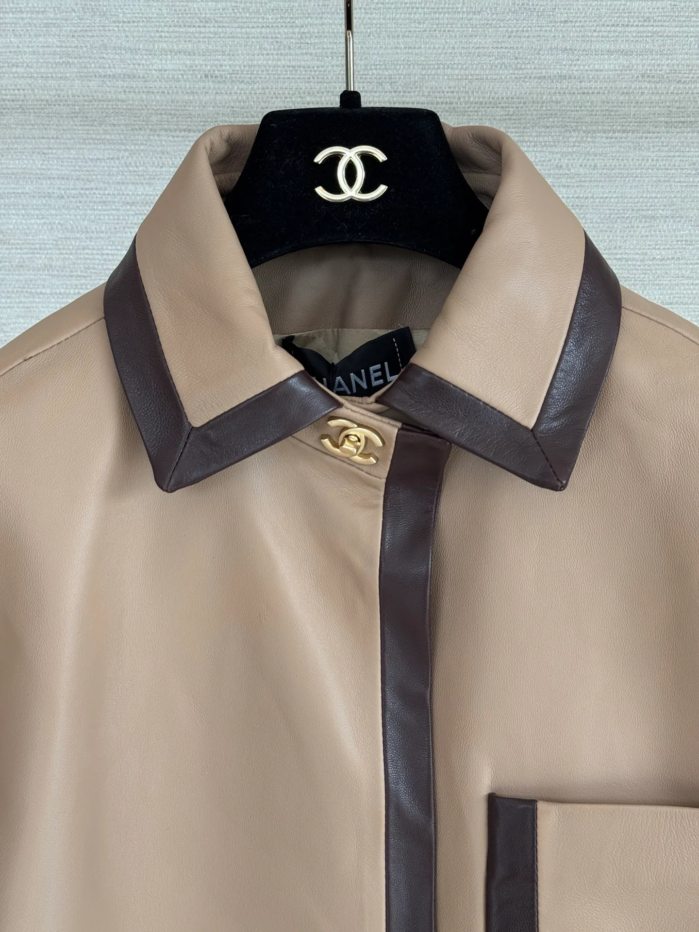 Women's Leather Jackets And Sheepskin Coats CHANEL 17925708