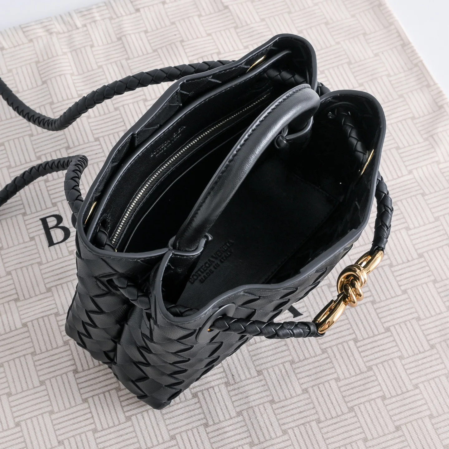 Классические Сумки Женские Bottega Veneta 18566067