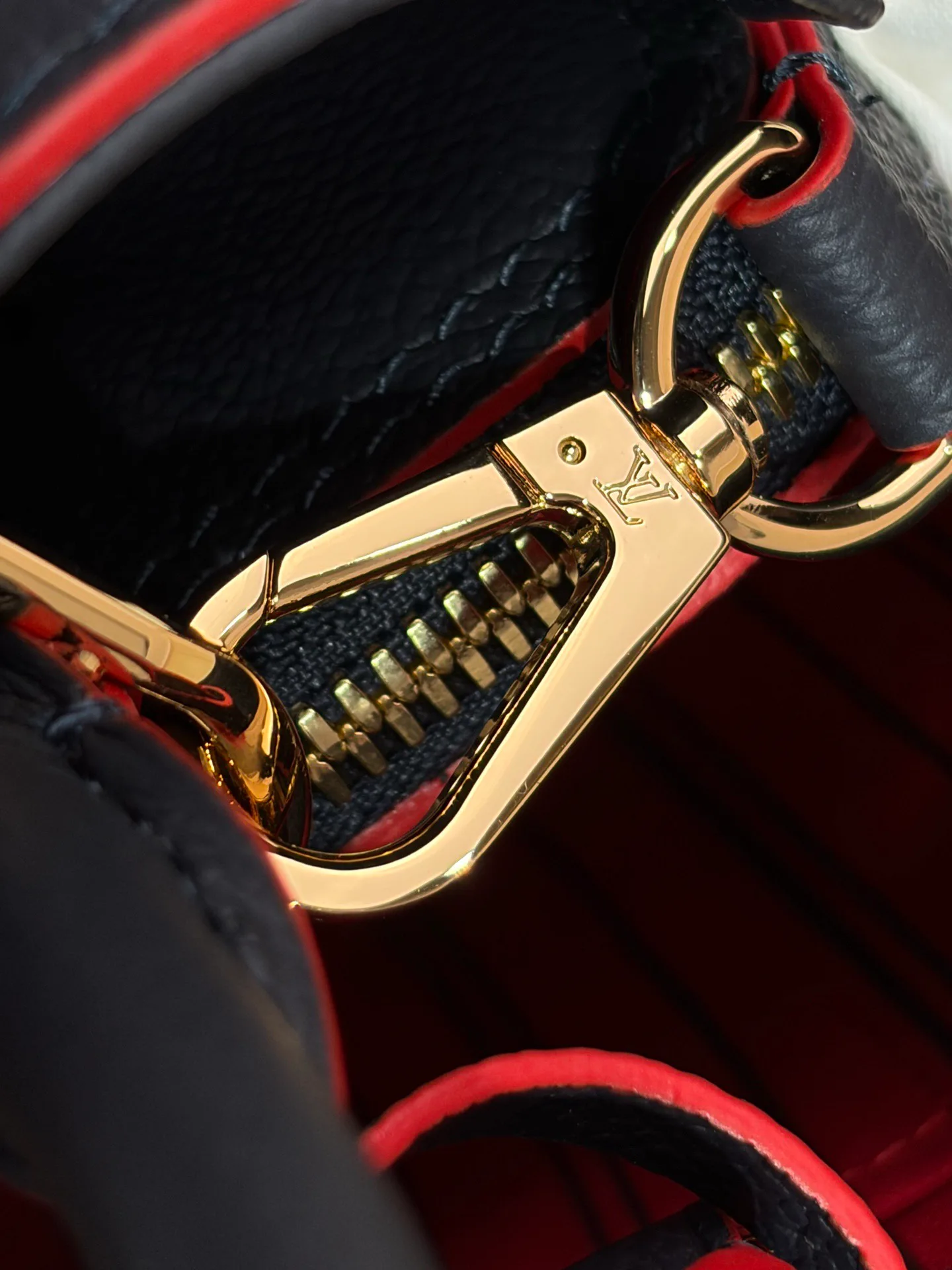 Women's Classic Handbags LOUIS VUITTON 18240327