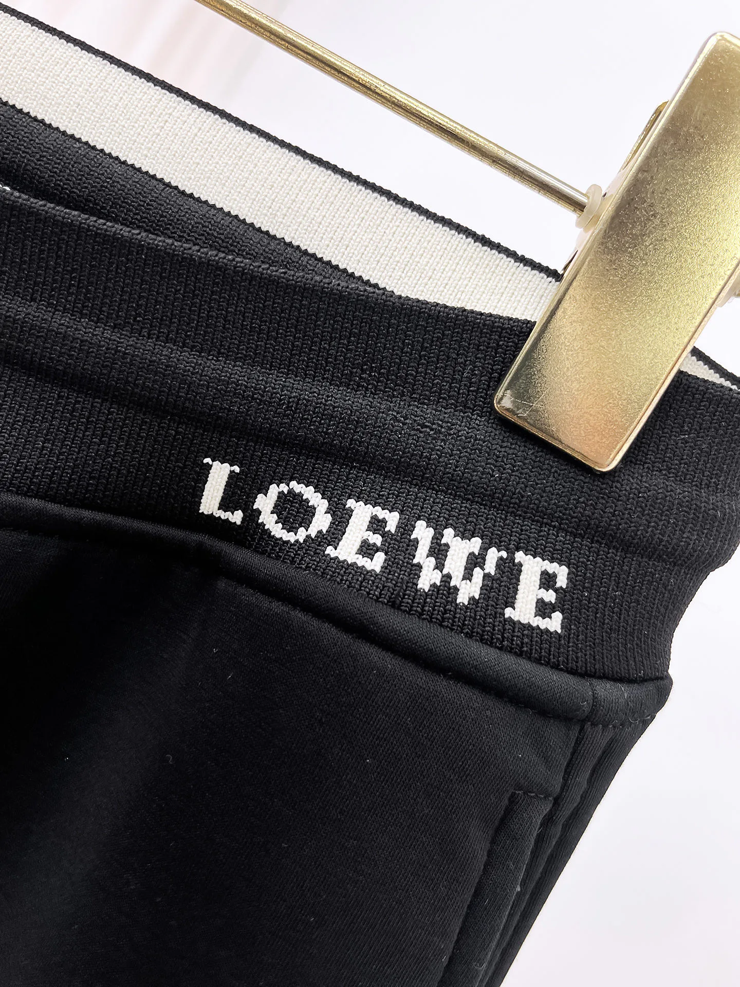 Men's Trousers LOEWE 18399405