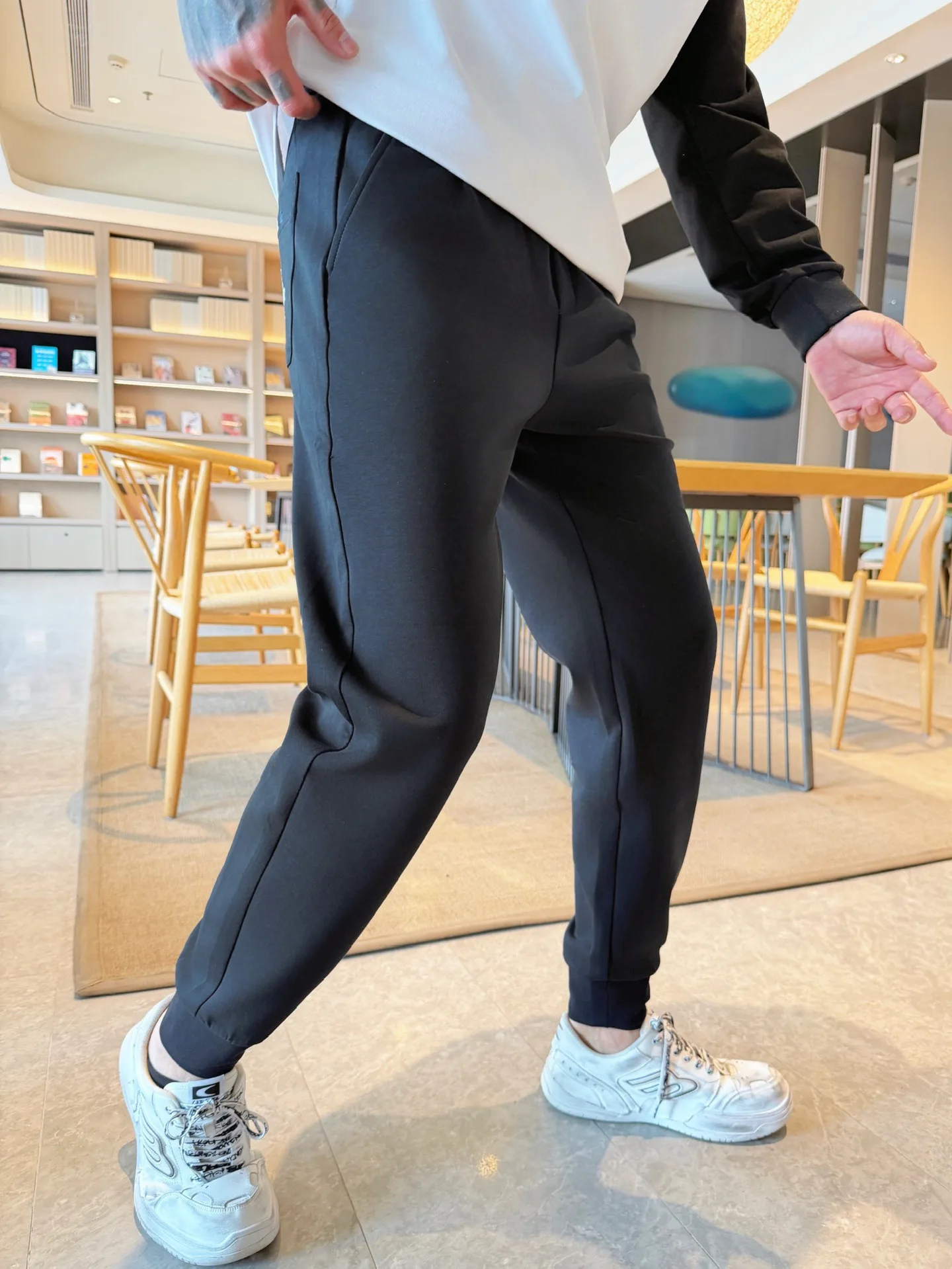 Men's Trousers MONCLER 18345759