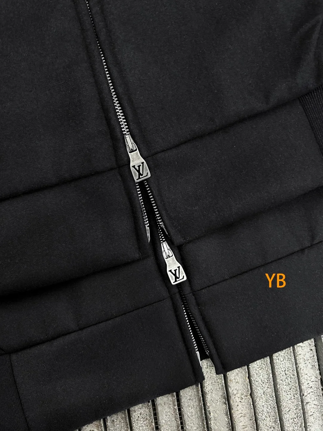 Men's Jackets And Down Jackets LOUIS VUITTON 17480623