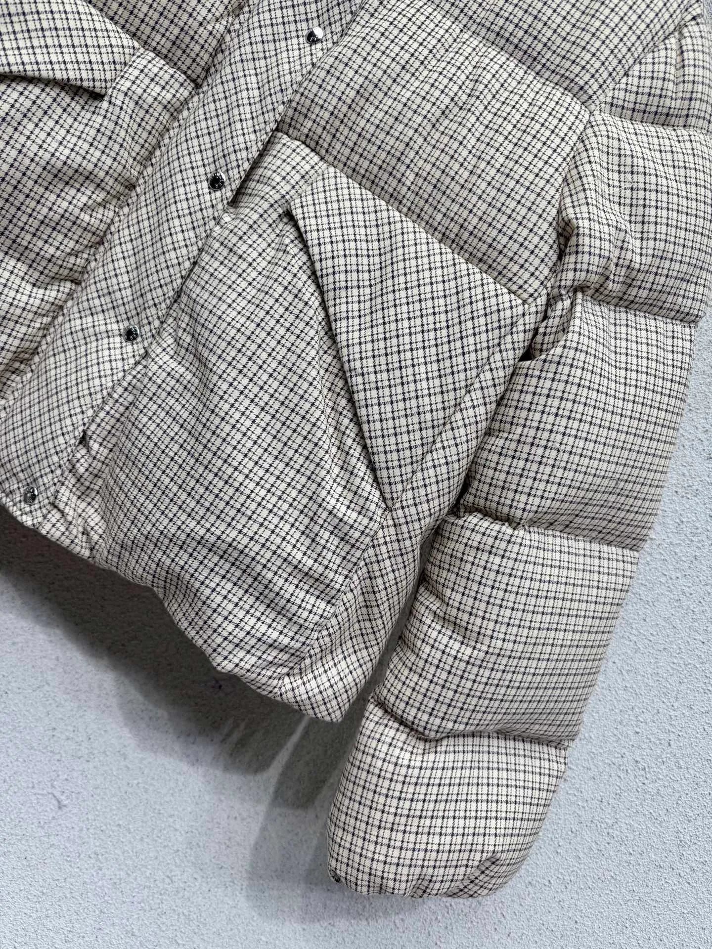 Куртки И Пуховики Женские Moncler 18585154