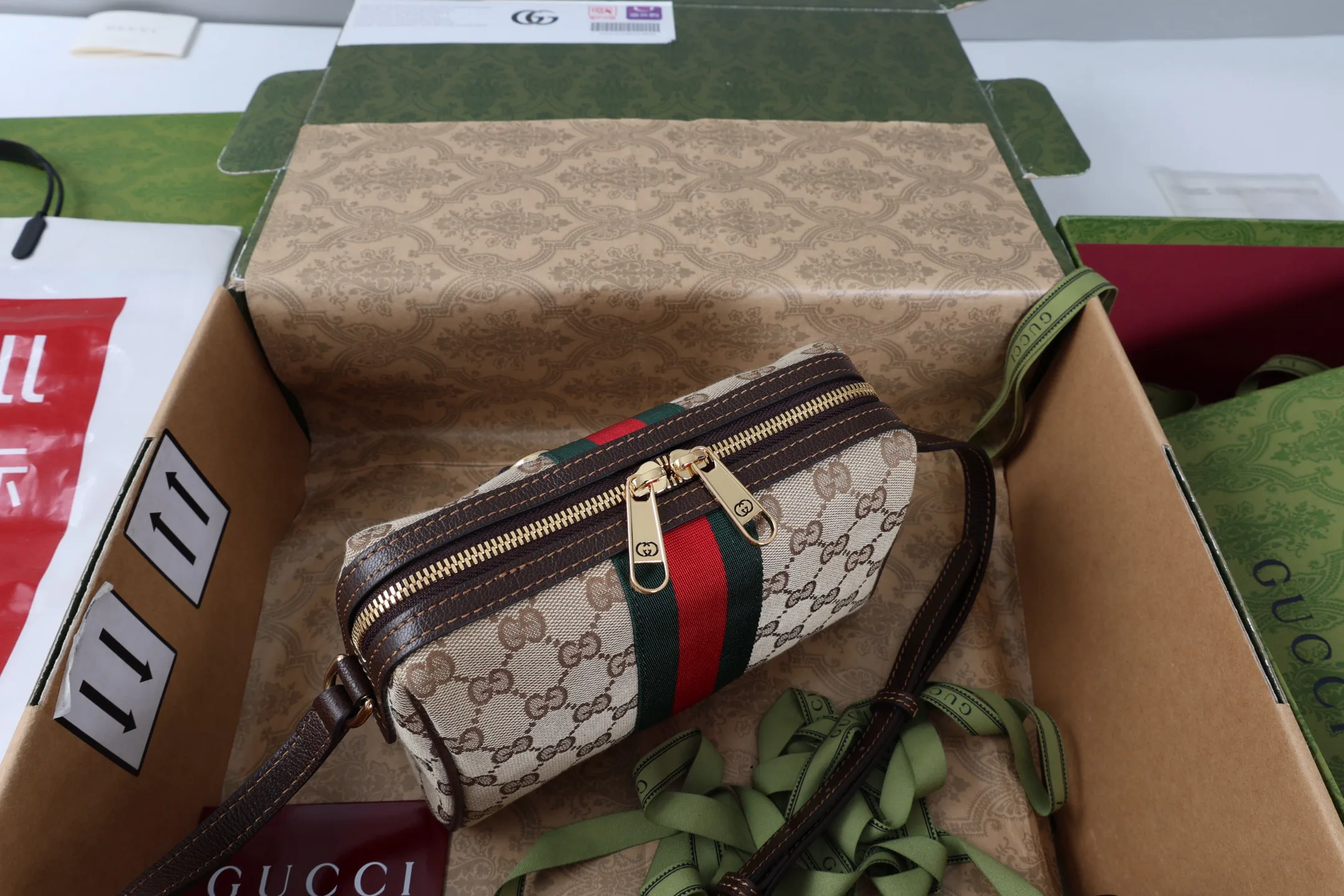 Women's Classic Handbags GUCCI 18004846