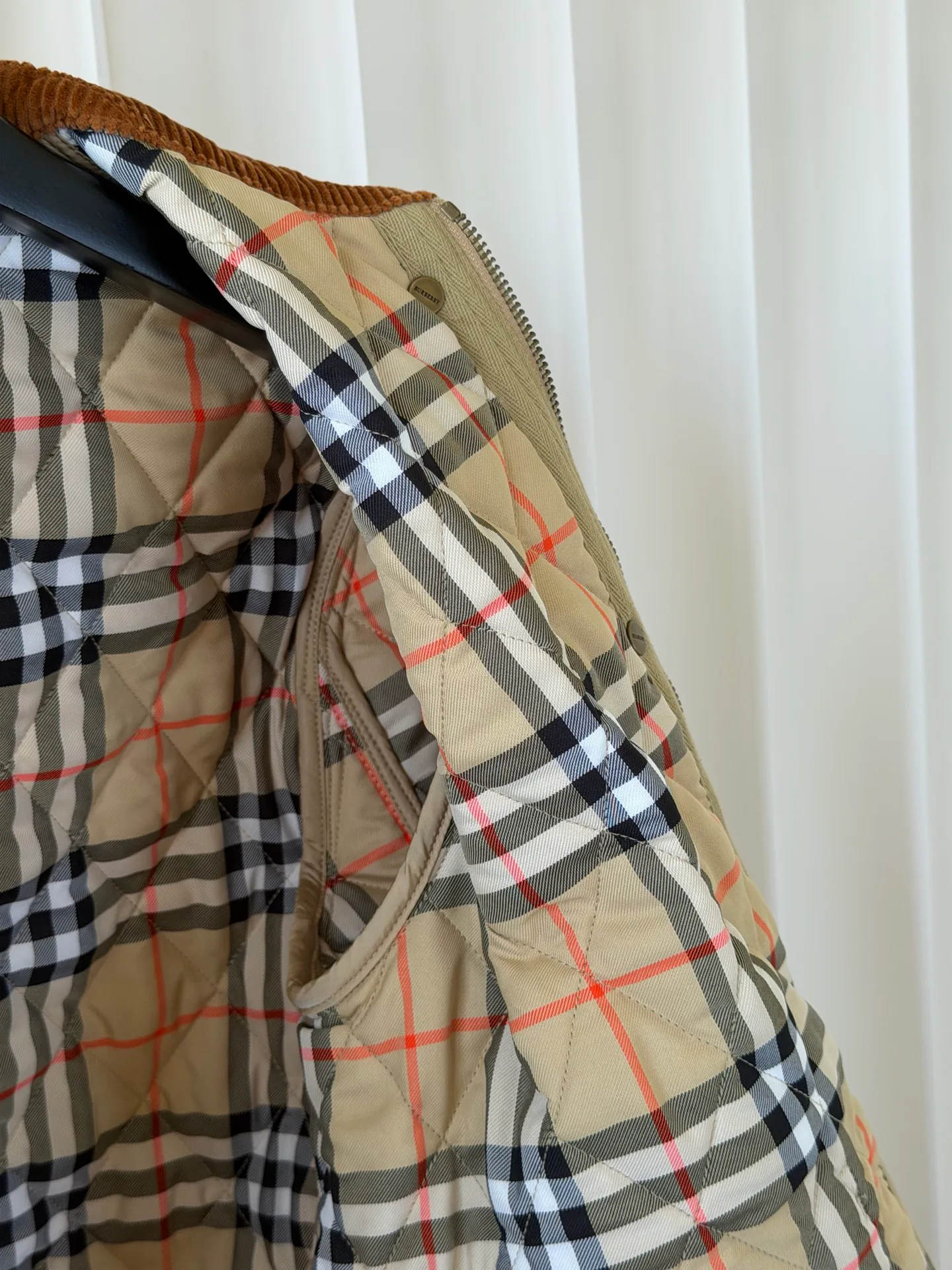 Women's Jackets And Down Jackets BURBERRY 17950219