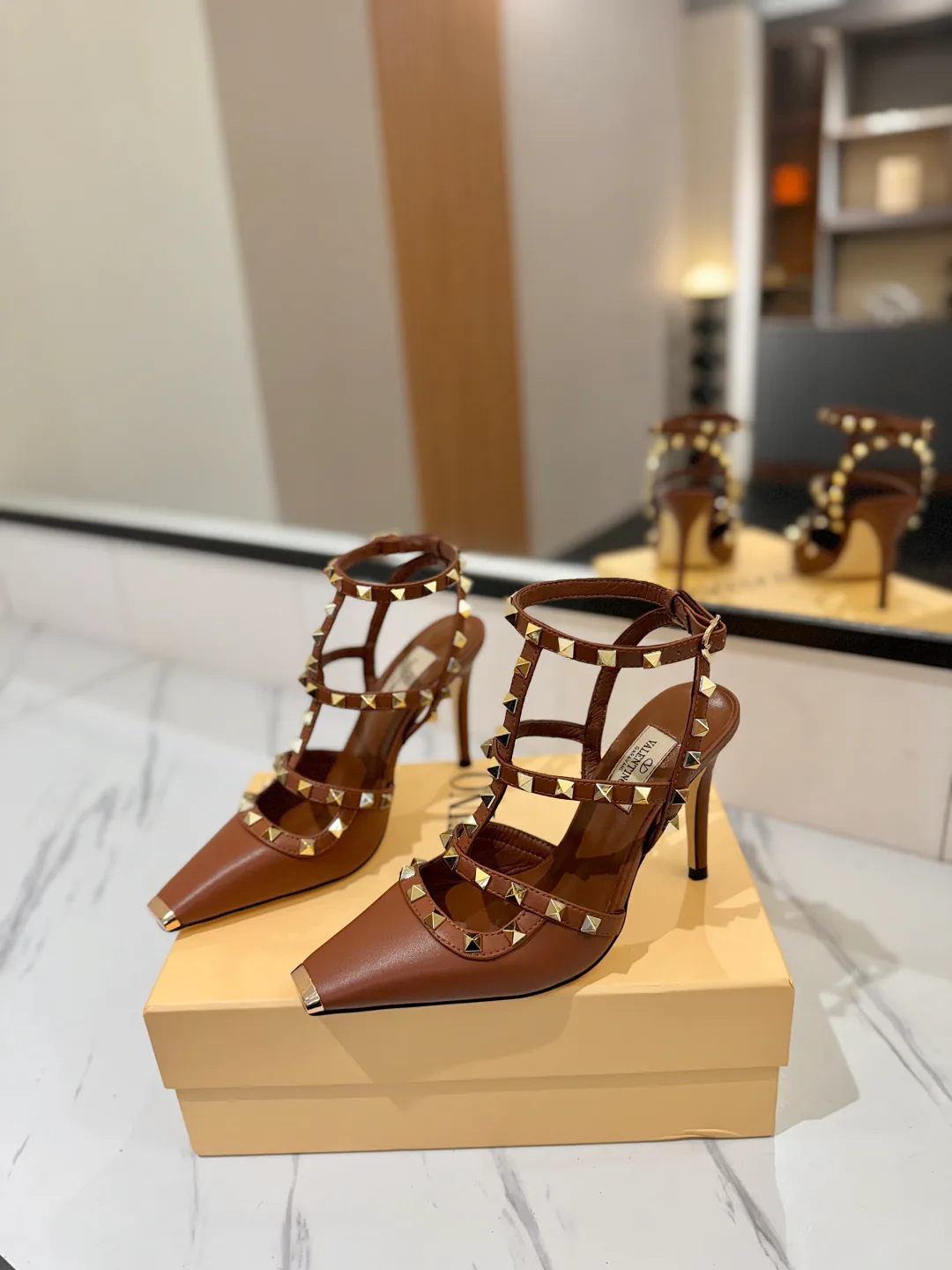 Women's Open-Toe Sandals VALENTINO 17366644