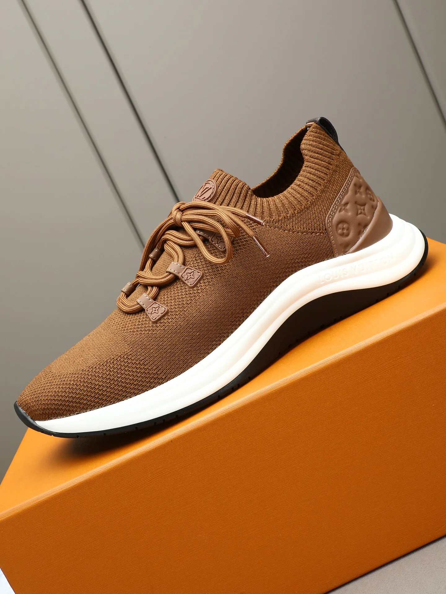 Men's Sneakers LOUIS VUITTON 17947272