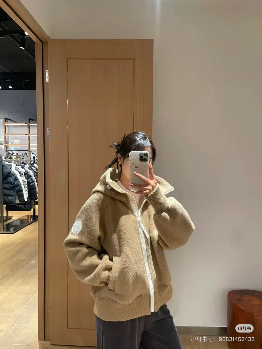 Women's Jackets And Down Jackets CANADA GOOSE 17998642
