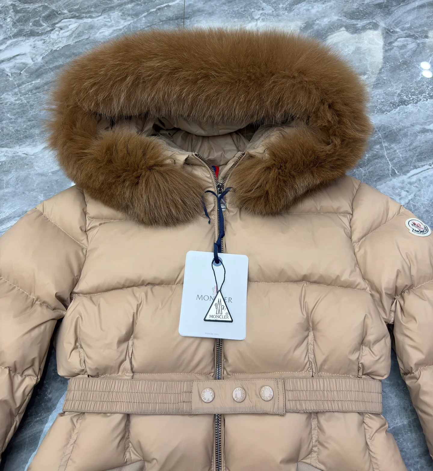Women's Jackets And Down Jackets MONCLER 18111720