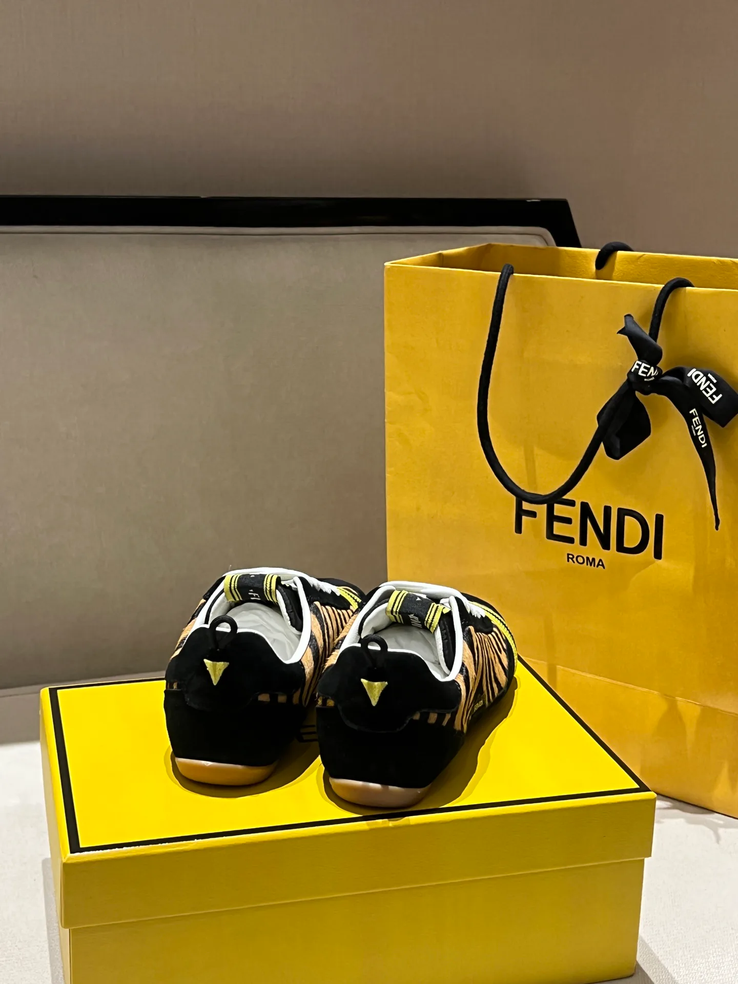 Women's Sneakers FENDI 18278644
