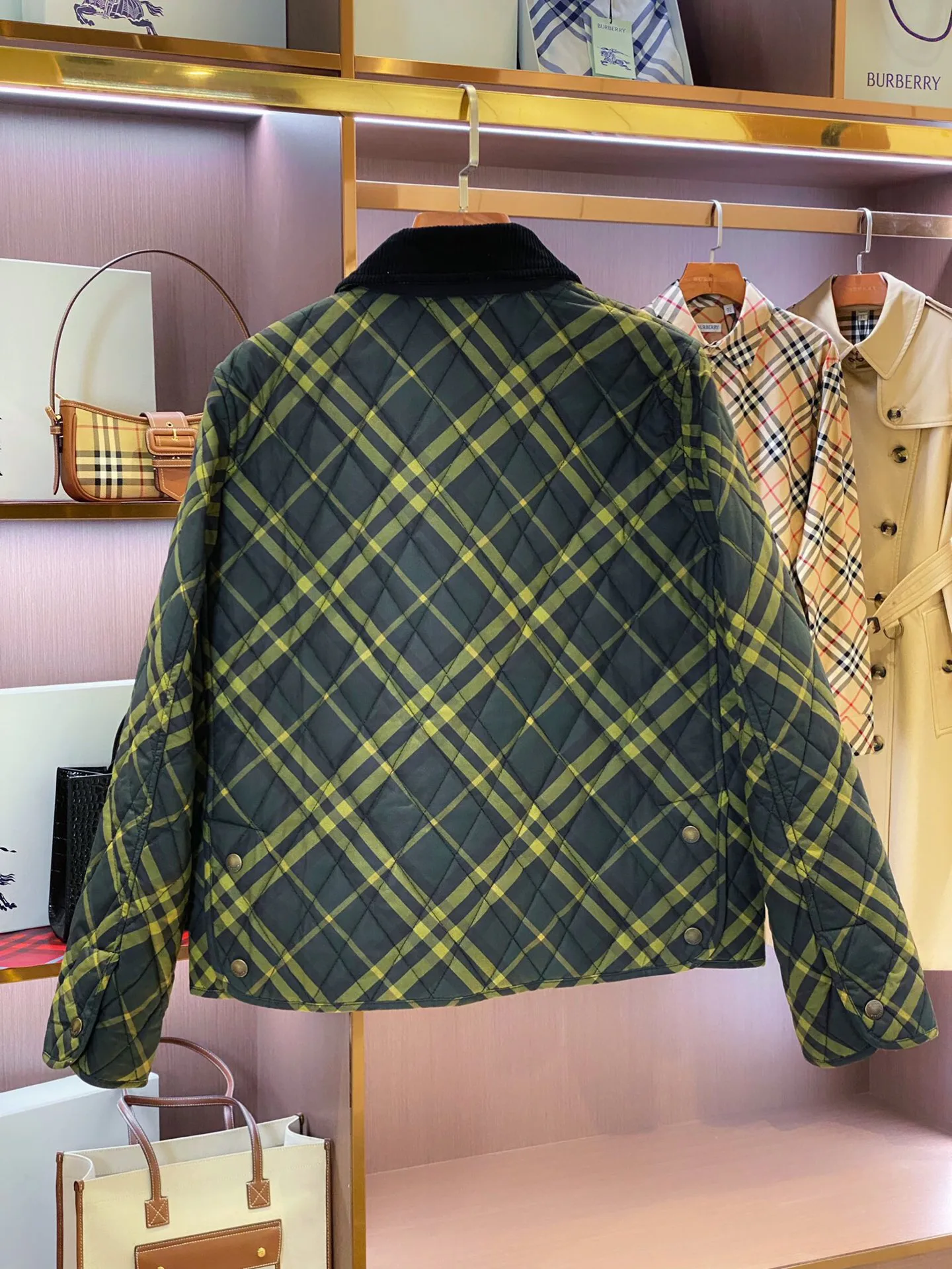 Women's Jackets And Down Jackets BURBERRY 18140715