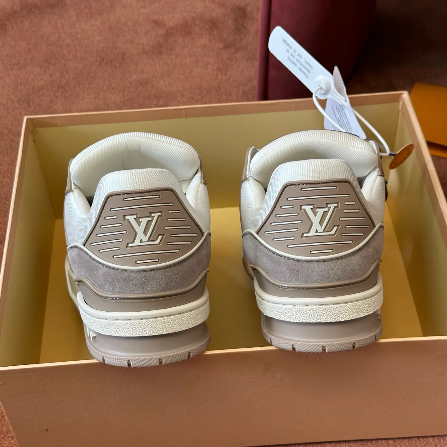 Men's Sneakers LOUIS VUITTON 18039909