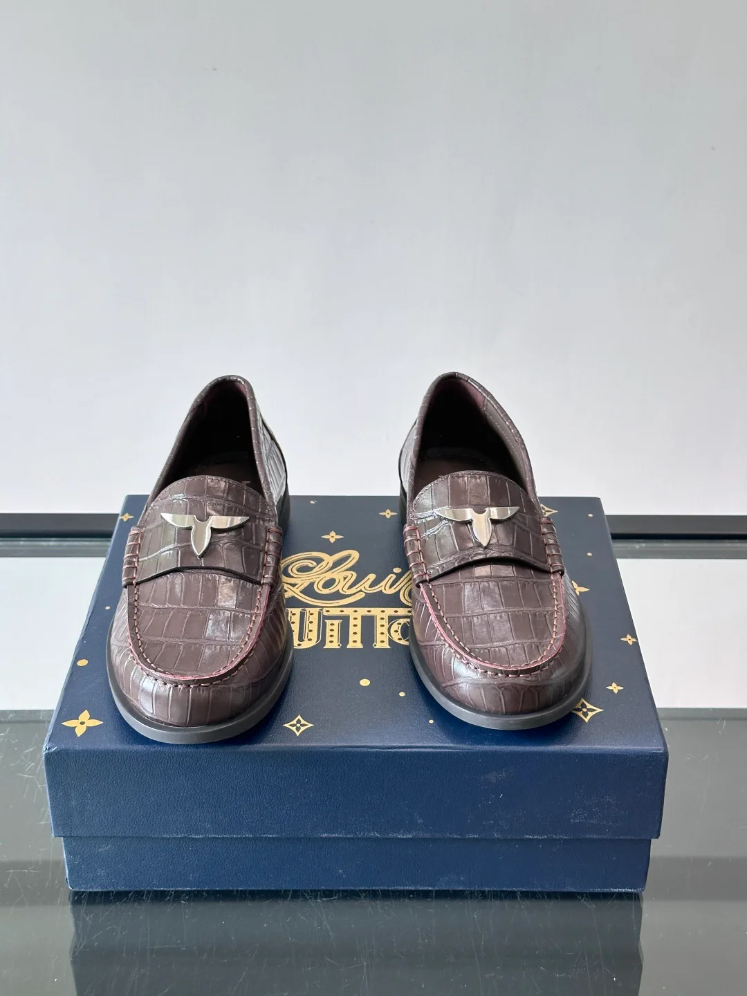 Men's Loafers And Dress Shoes LOUIS VUITTON 18118564