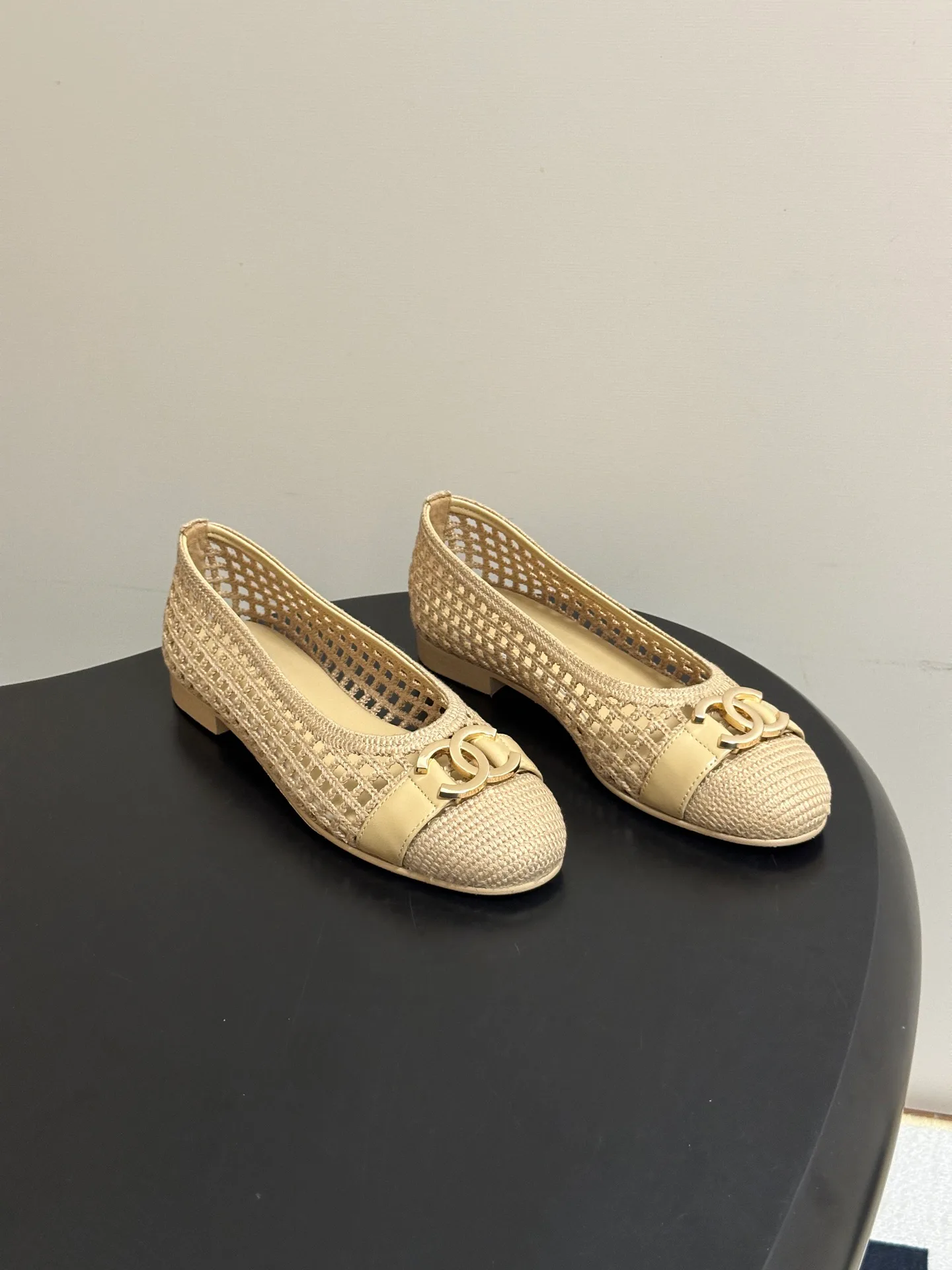 Women's Ballet Flats CHANEL 17403438