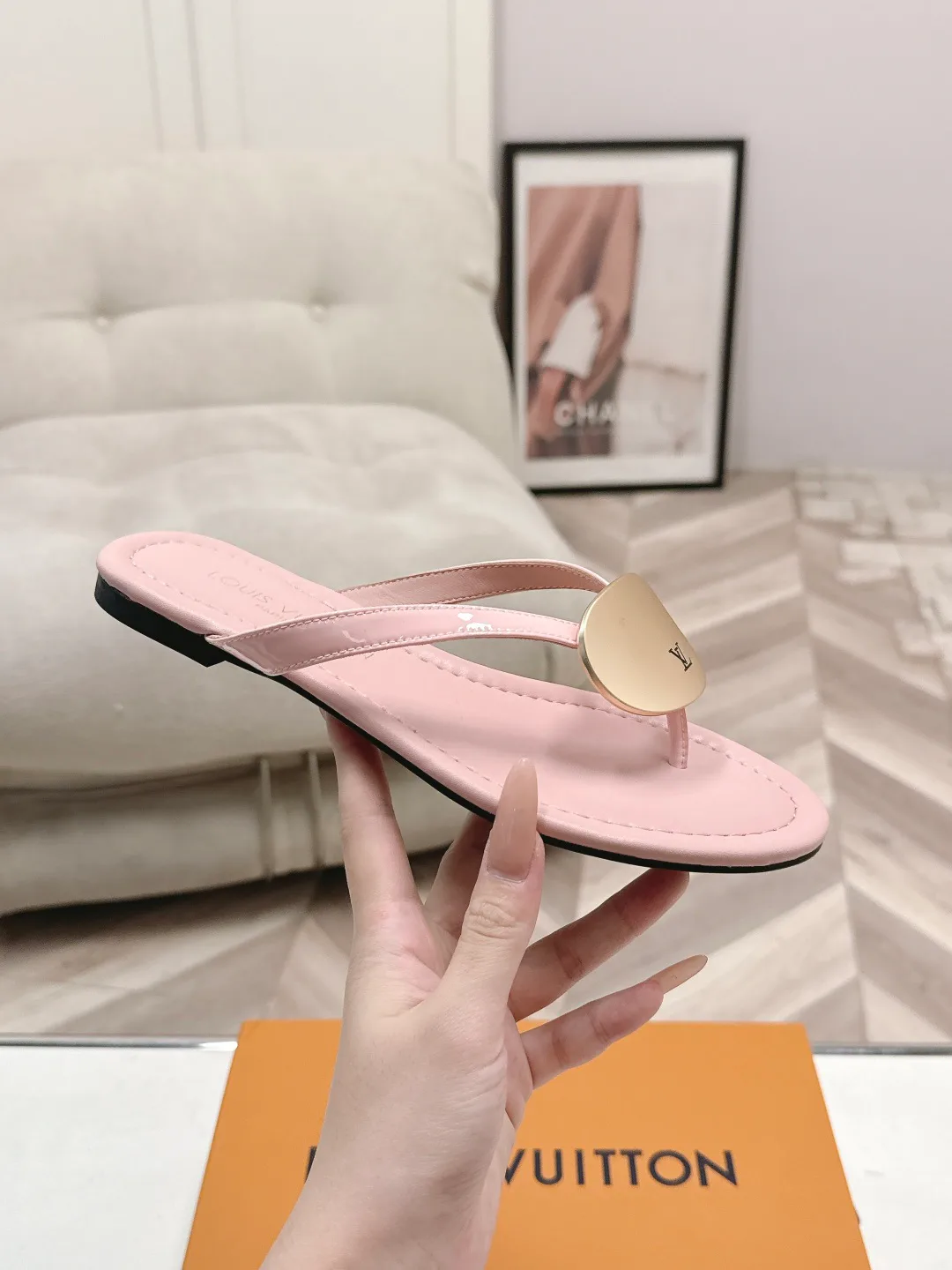 Women's Flip-Flops LOUIS VUITTON 17578108