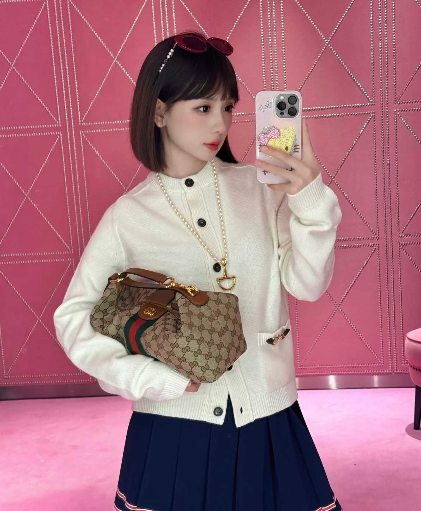 Women's Jumpers And Sweaters GUCCI 18106597